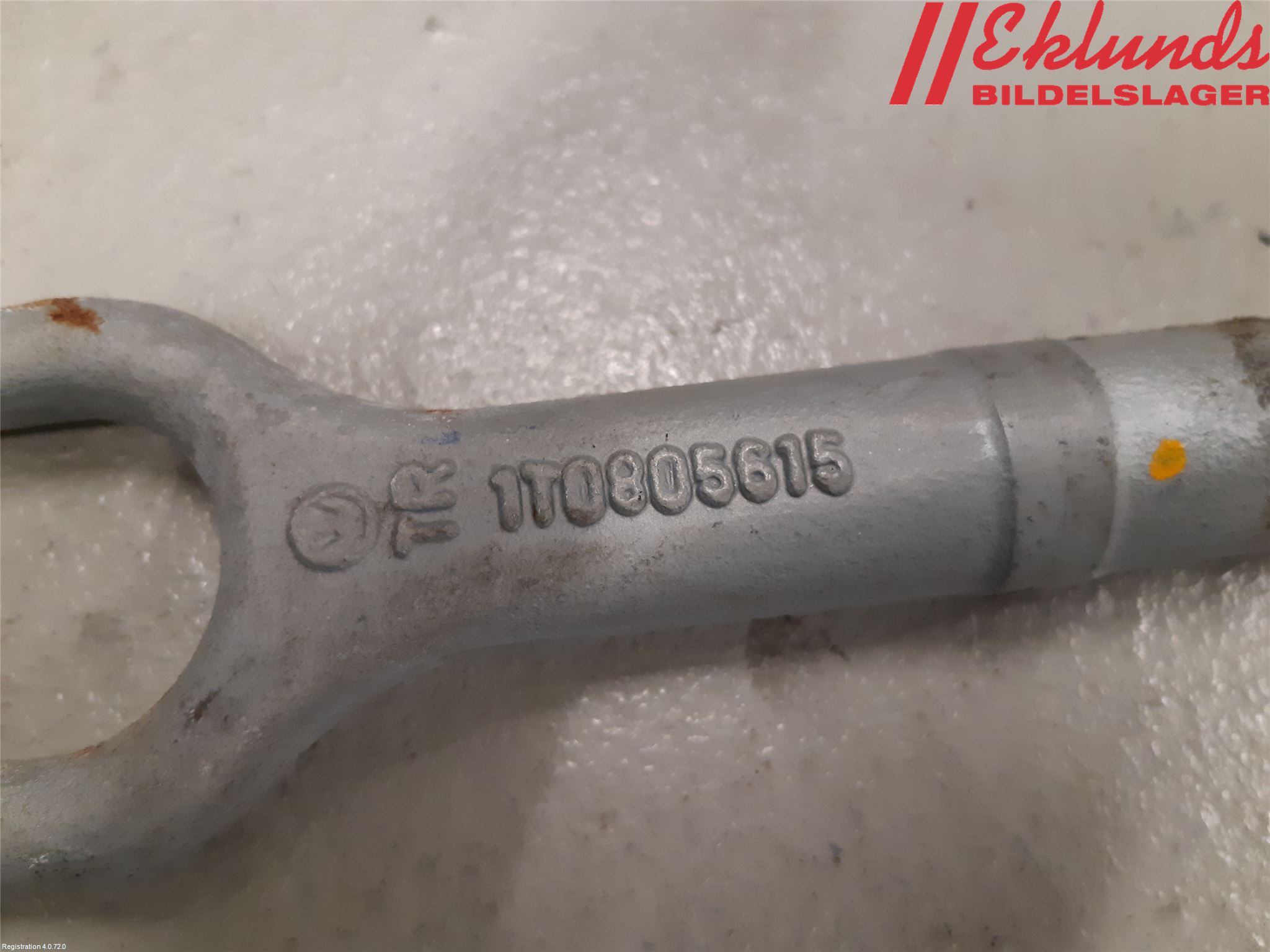 Volkswagen VW GOLF V 04-09 Bogserögla