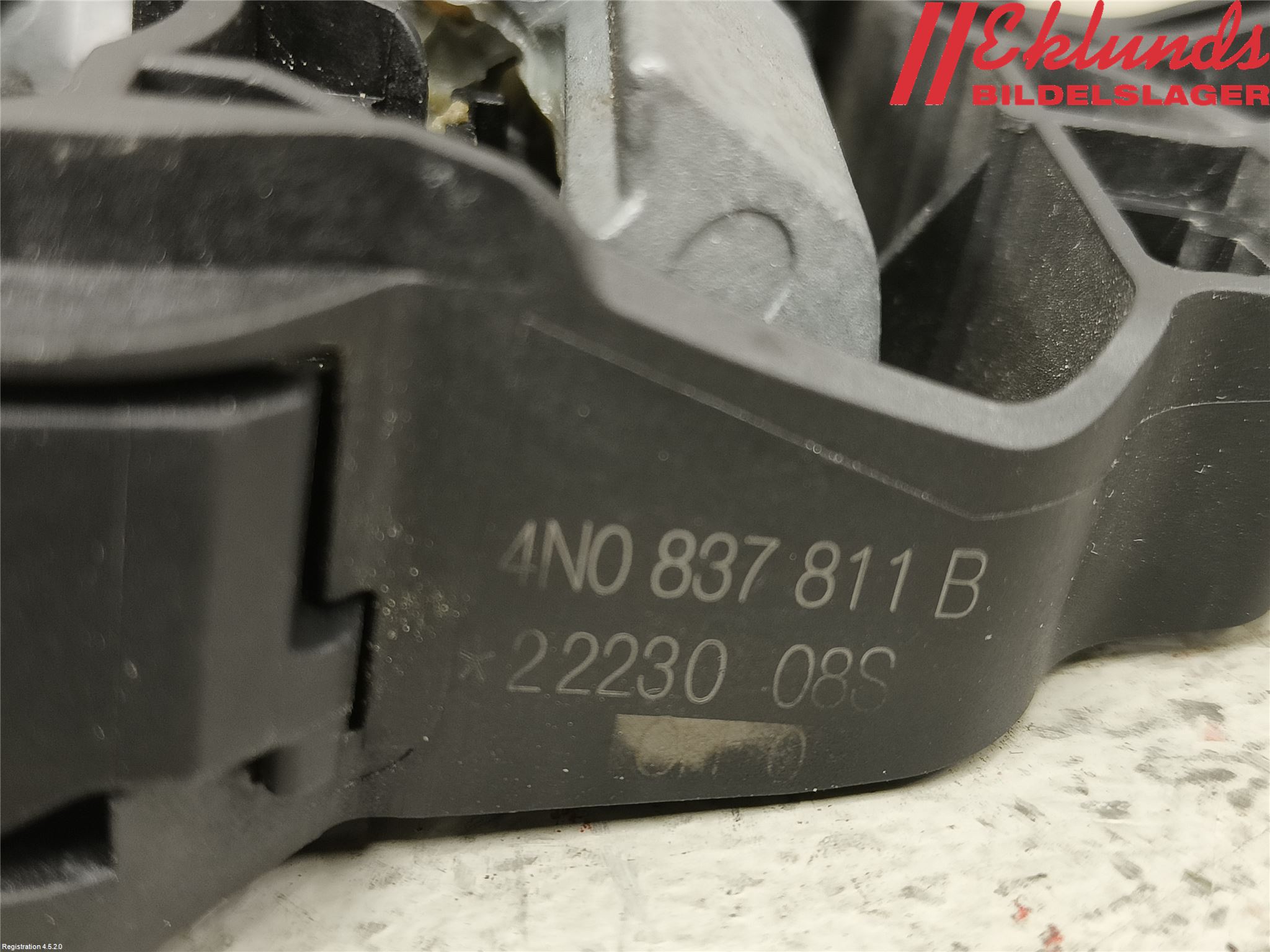 Audi A6 F2/C8 19- Dörrhandtag Yttre Vä