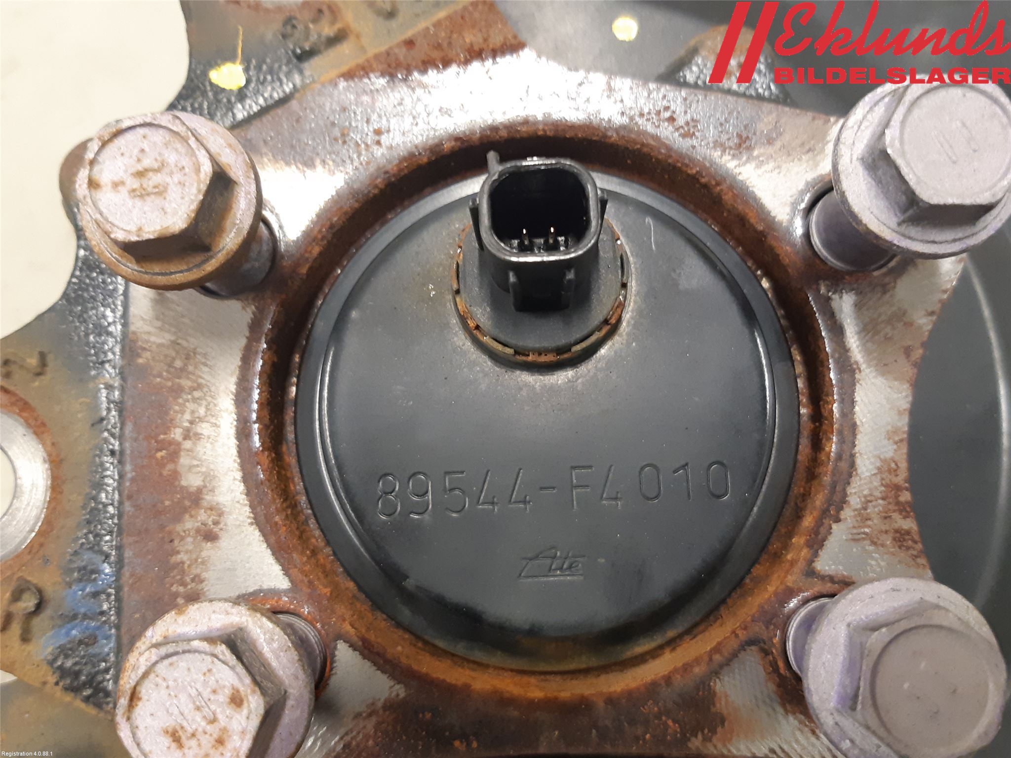 Toyota YARIS XP21 20- Nav Bak