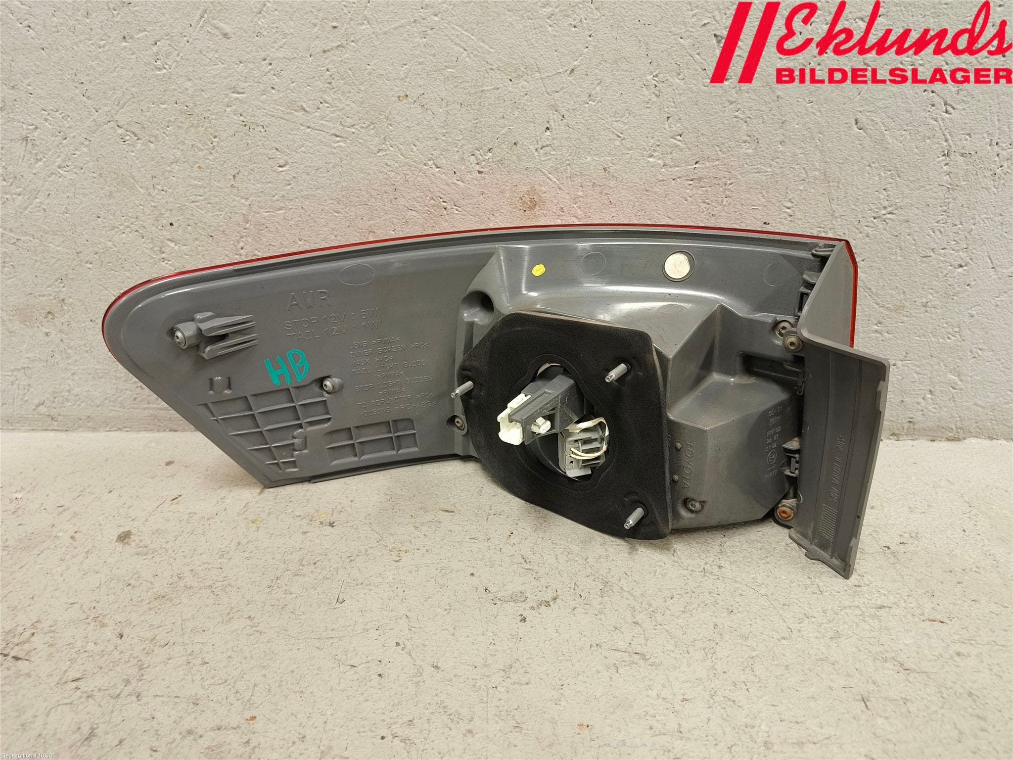 Toyota AVENSIS 09-15 Bakljus Höger