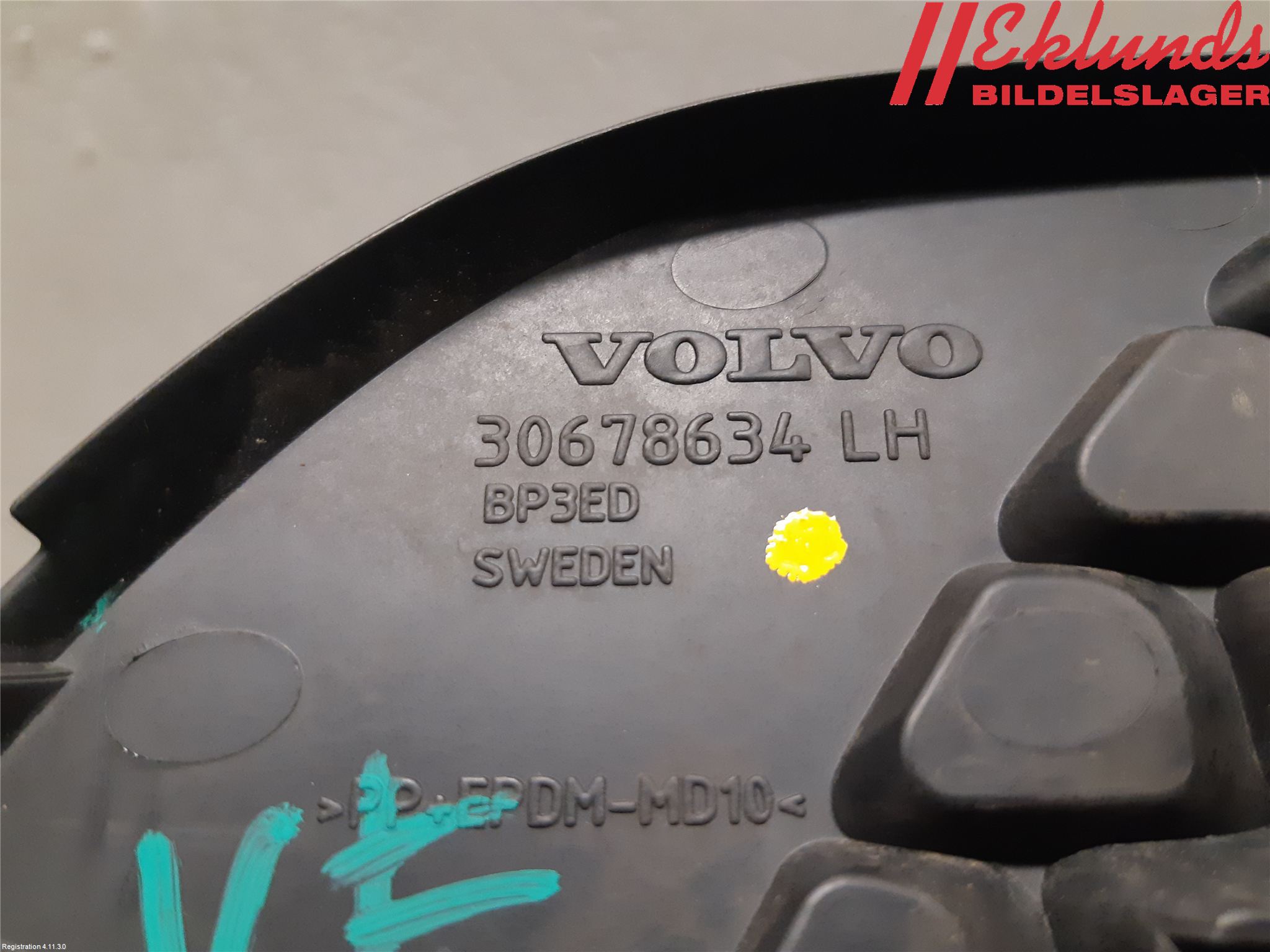 Volvo V70 08-13 Stöt Utfyllnad-List-Grill