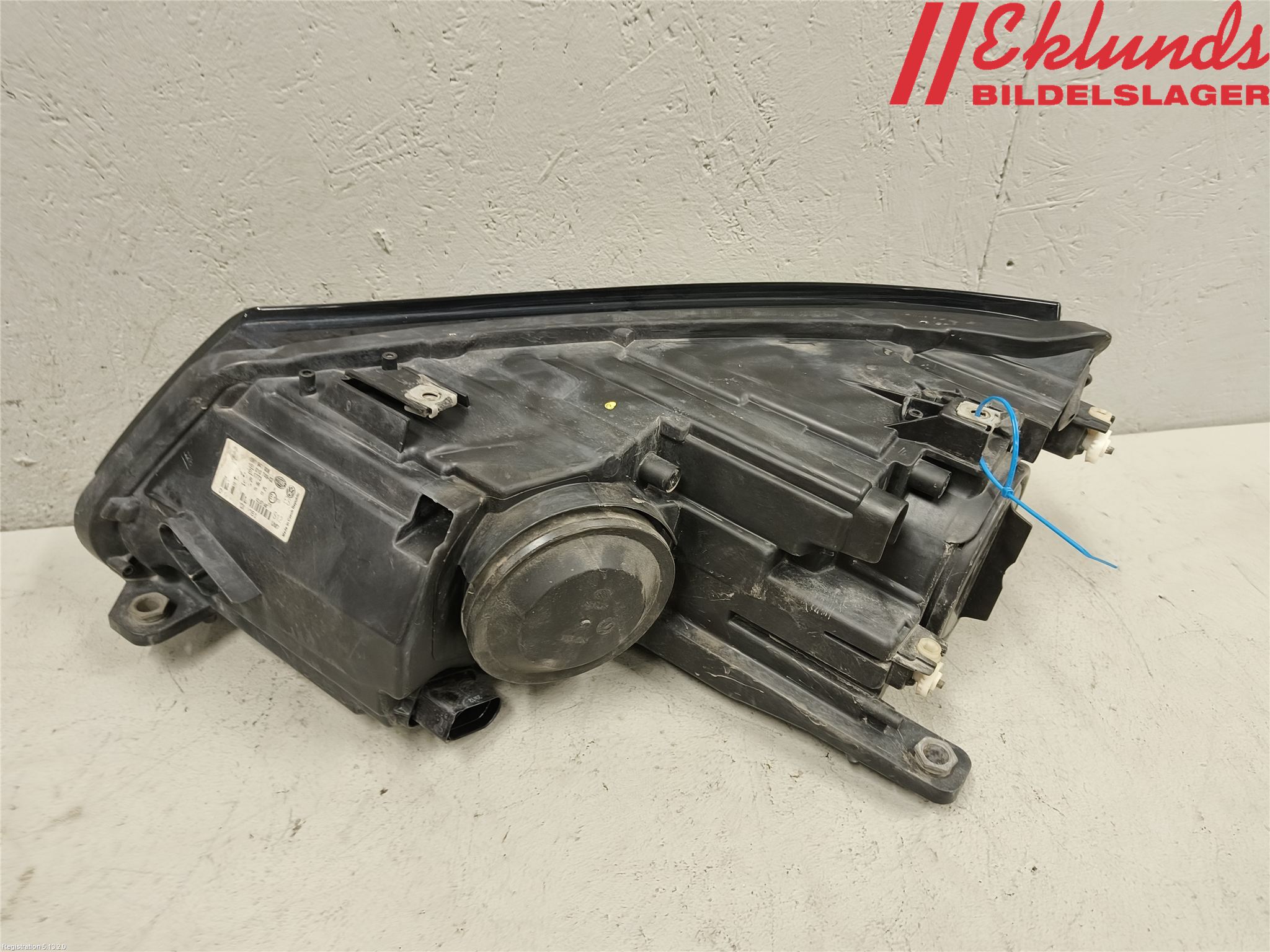 Volkswagen VW TIGUAN 07-16 Strålkastare Höger