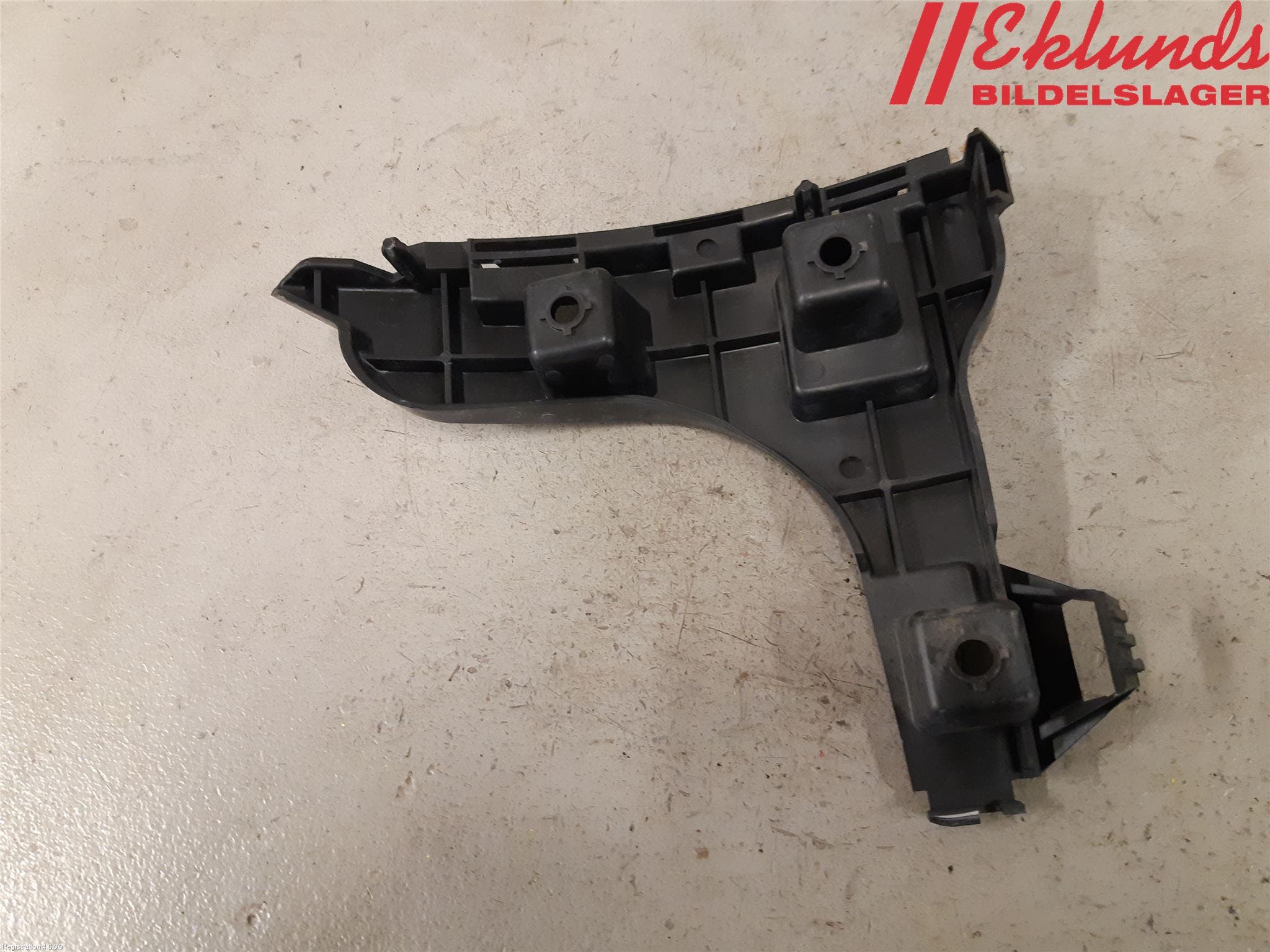 Volvo XC60 09-13 Stötfångarfäste Bak Hö