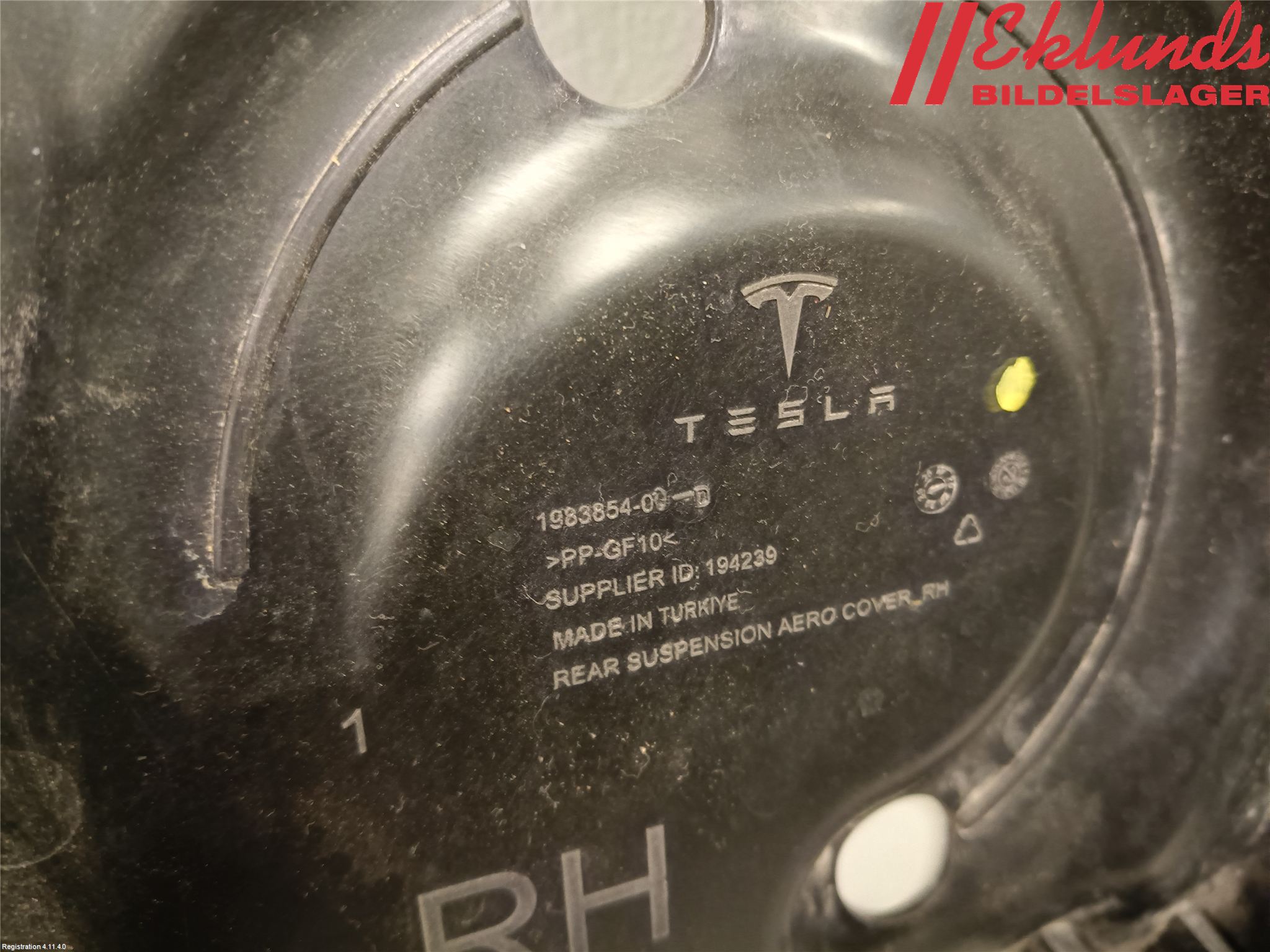 Tesla MODEL Y 21- Bakvagn Övrigt