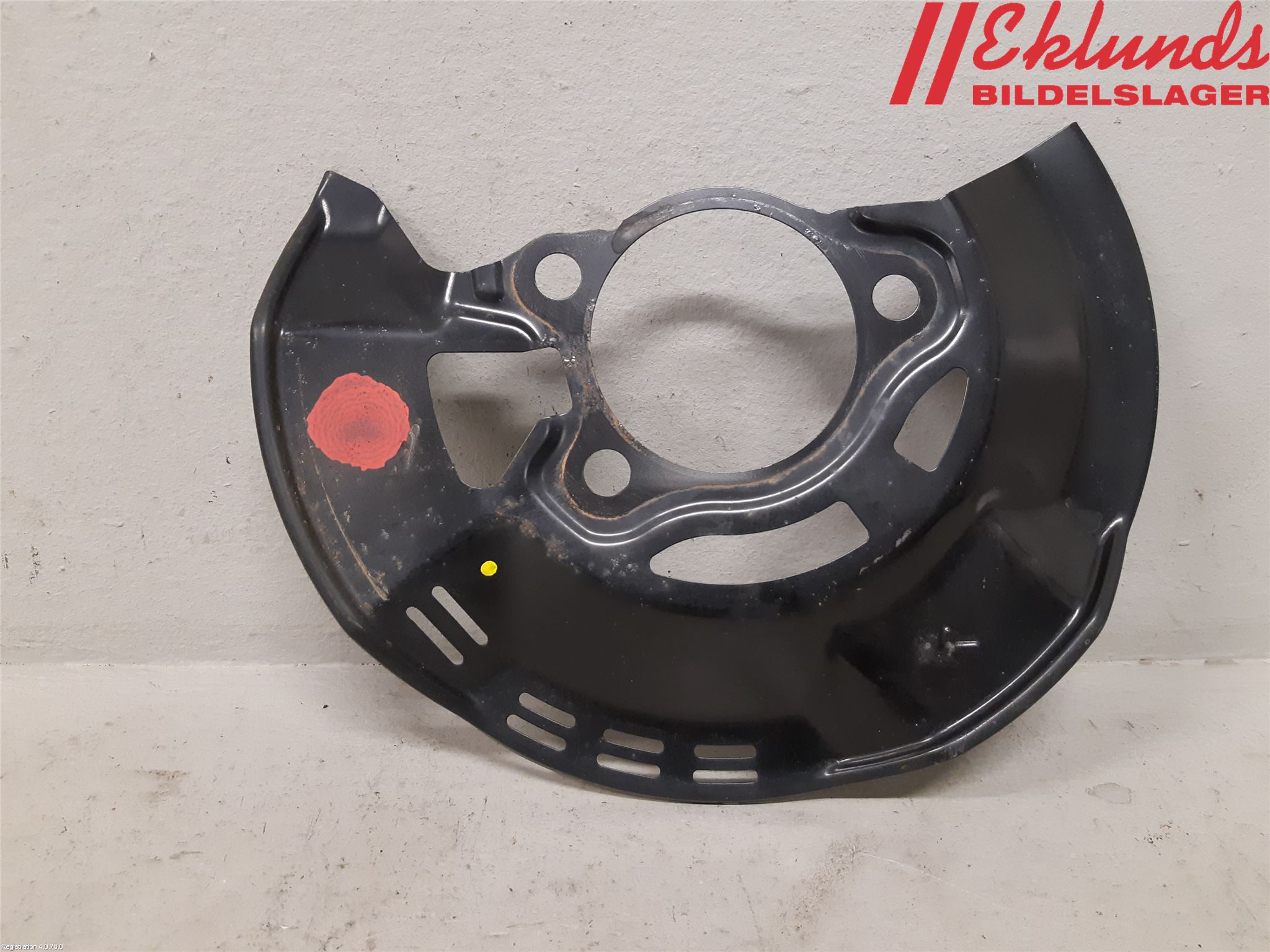 Toyota YARIS XP21 20- Bromssköld Fram