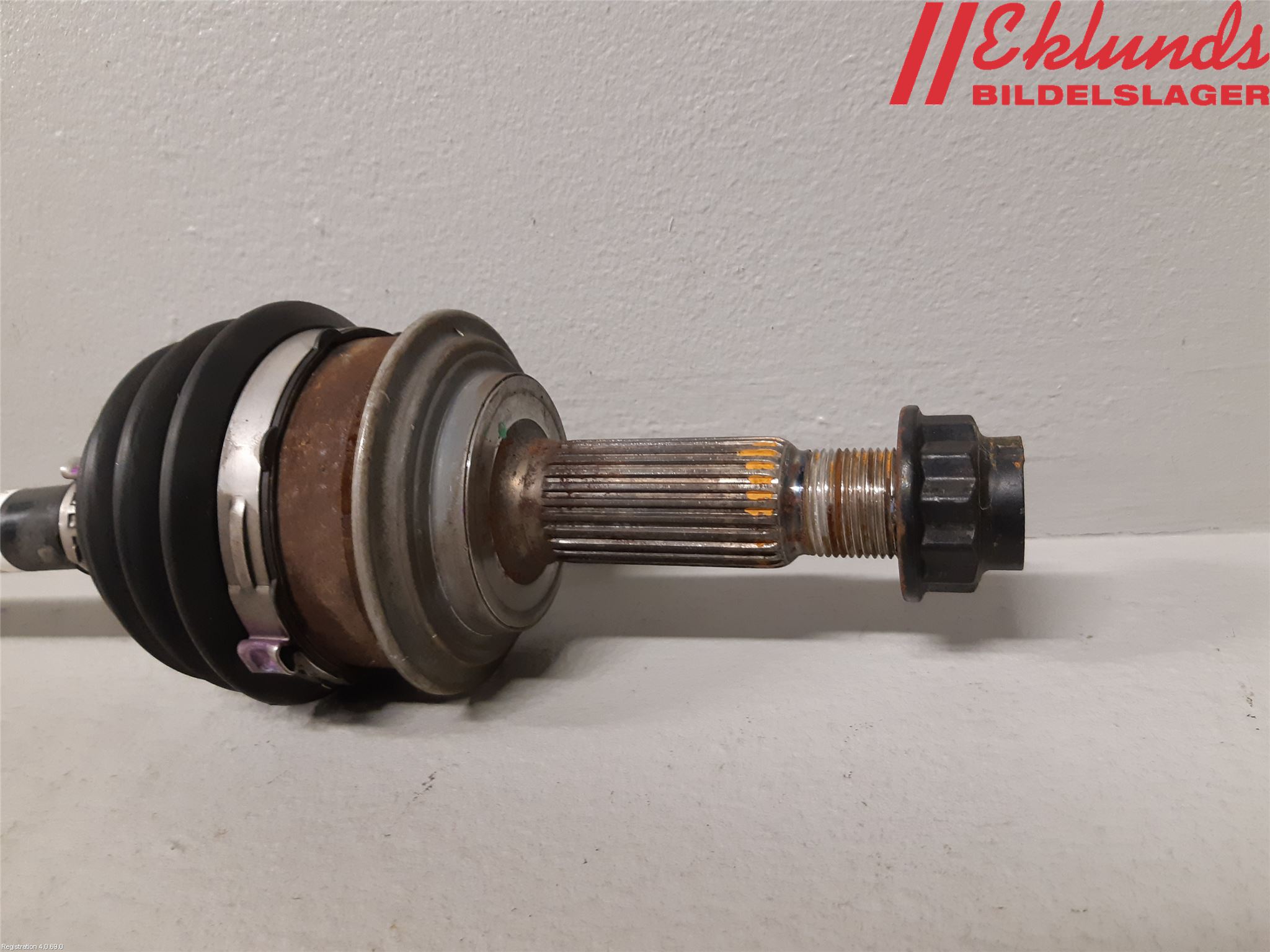 Toyota YARIS XP130 15-20 Drivaxel Fram Vänster