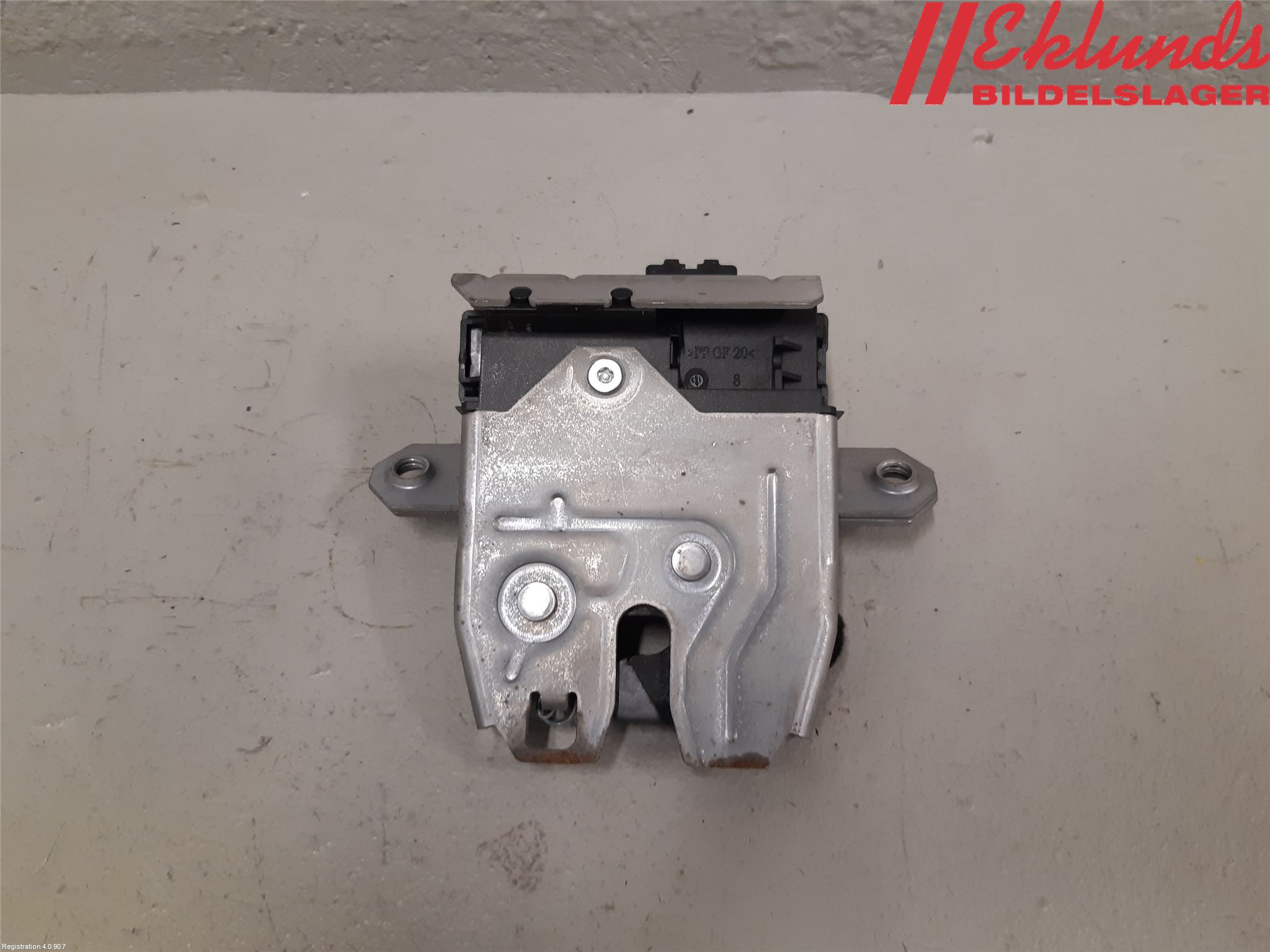 Volvo XC60 14-17 Låskista Baklucka