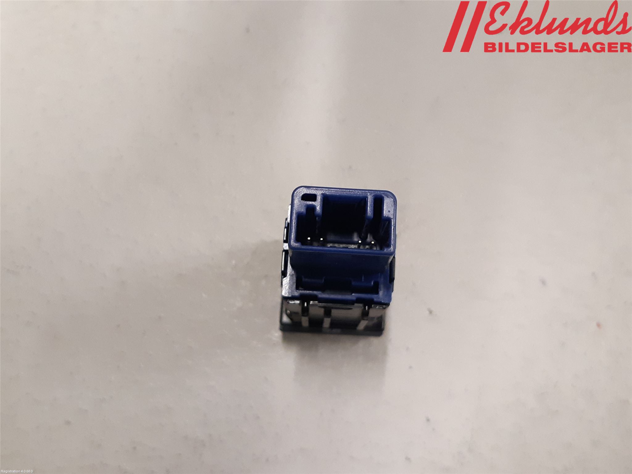 Toyota COROLLA 19- Strömställare Baklucka