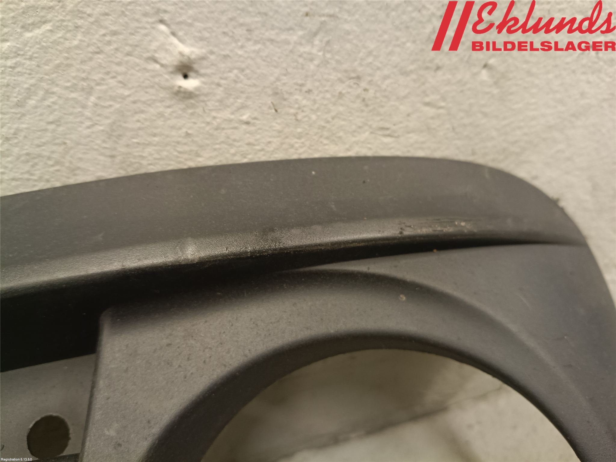 BMW 5 F10/F11/F18 09-17 Dimljussarg Fram