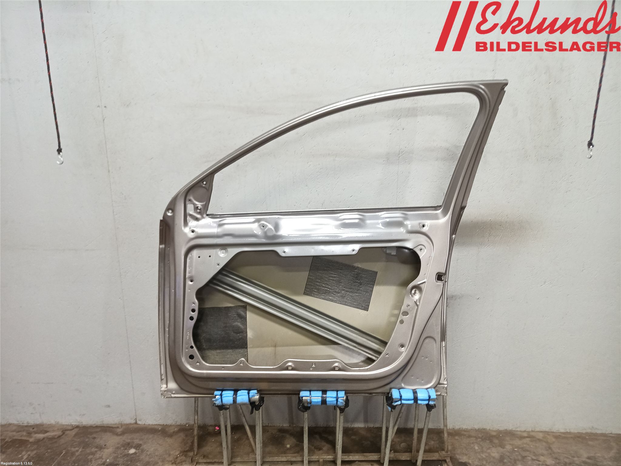 Volkswagen VW PASSAT 11-14 Dörr Fram Höger