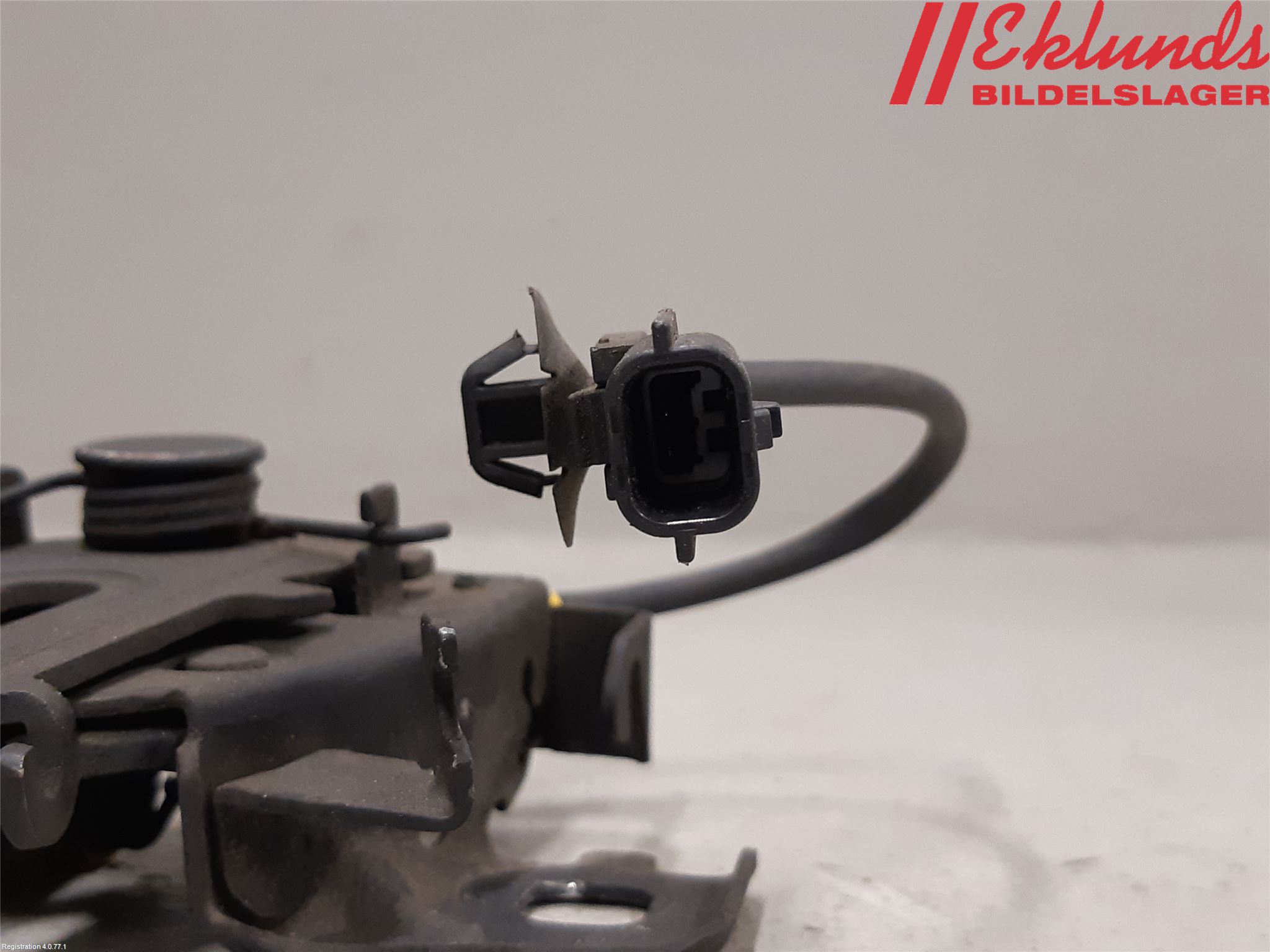 Opel VIVARO 15-19 Huvlås