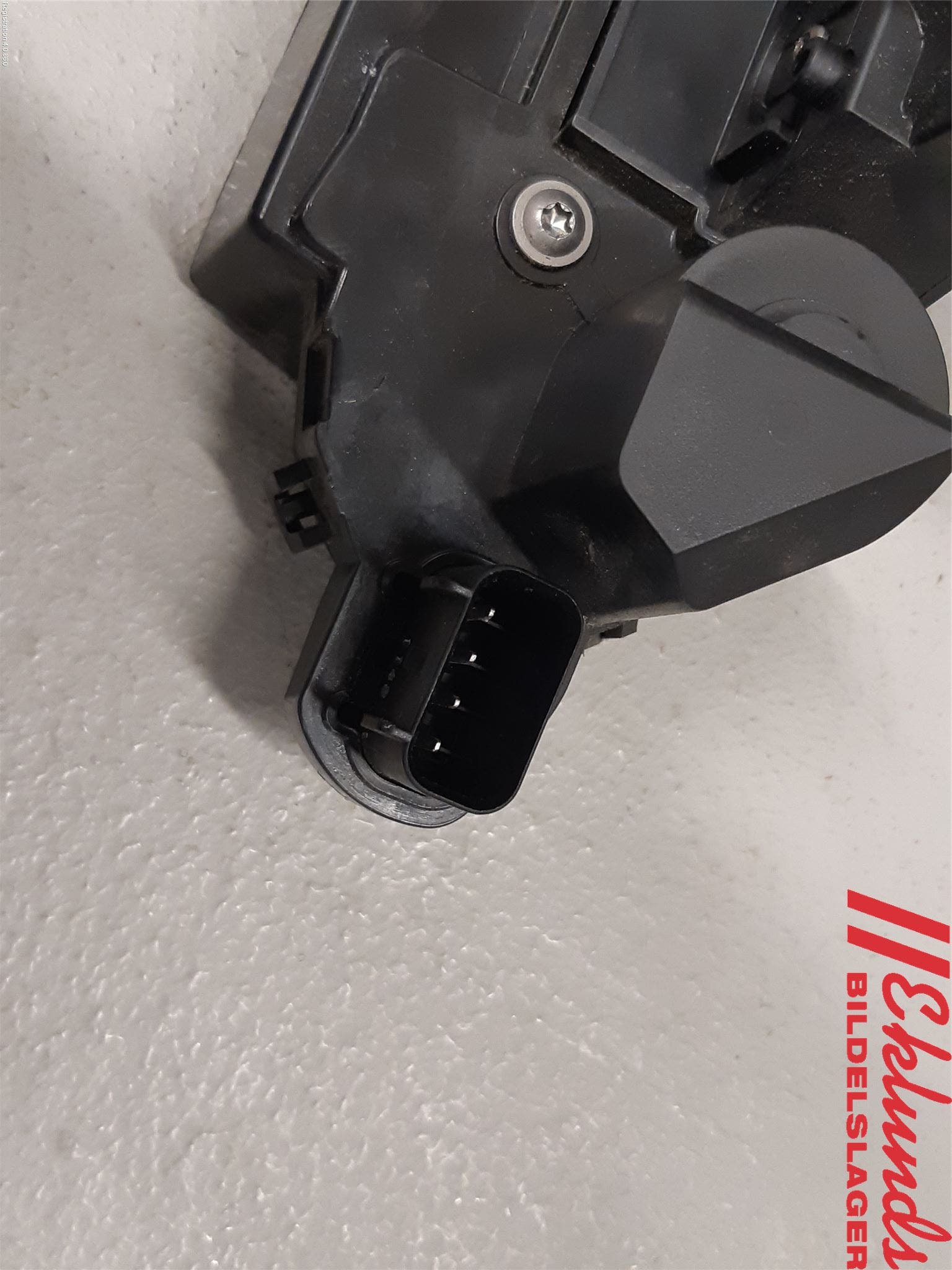 Ford MONDEO 07-15 Låskista-Dörrlås