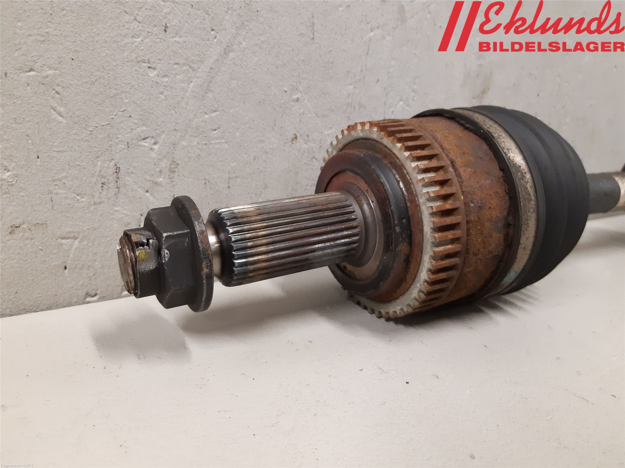 Kia SPORTAGE (SL) 11-15 Drivaxel Fram Vänster