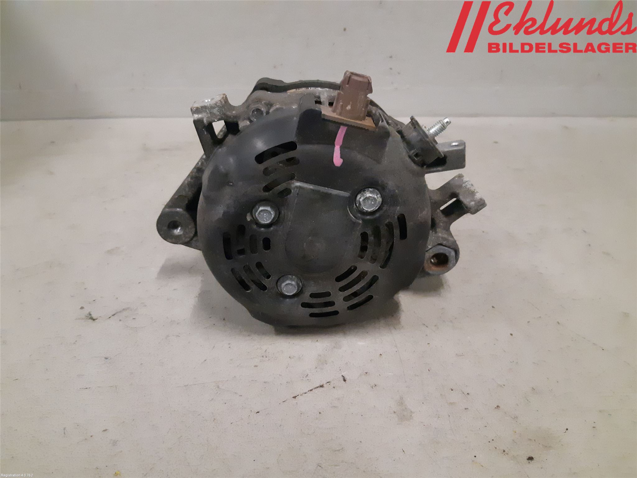 Toyota YARIS XP130 12-14 Generator