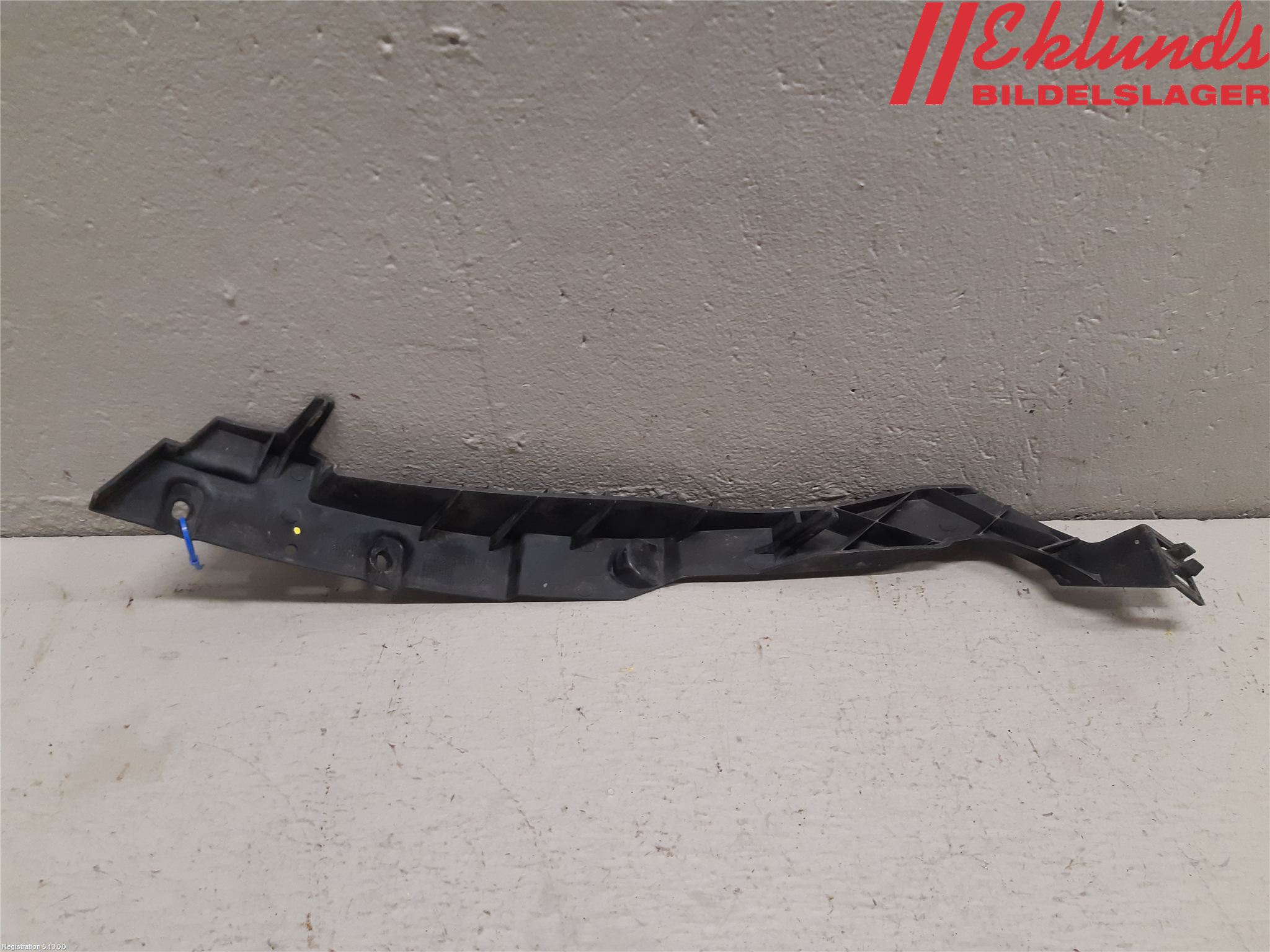 Opel ASTRA J 10-15 Strålkast Fästsarg