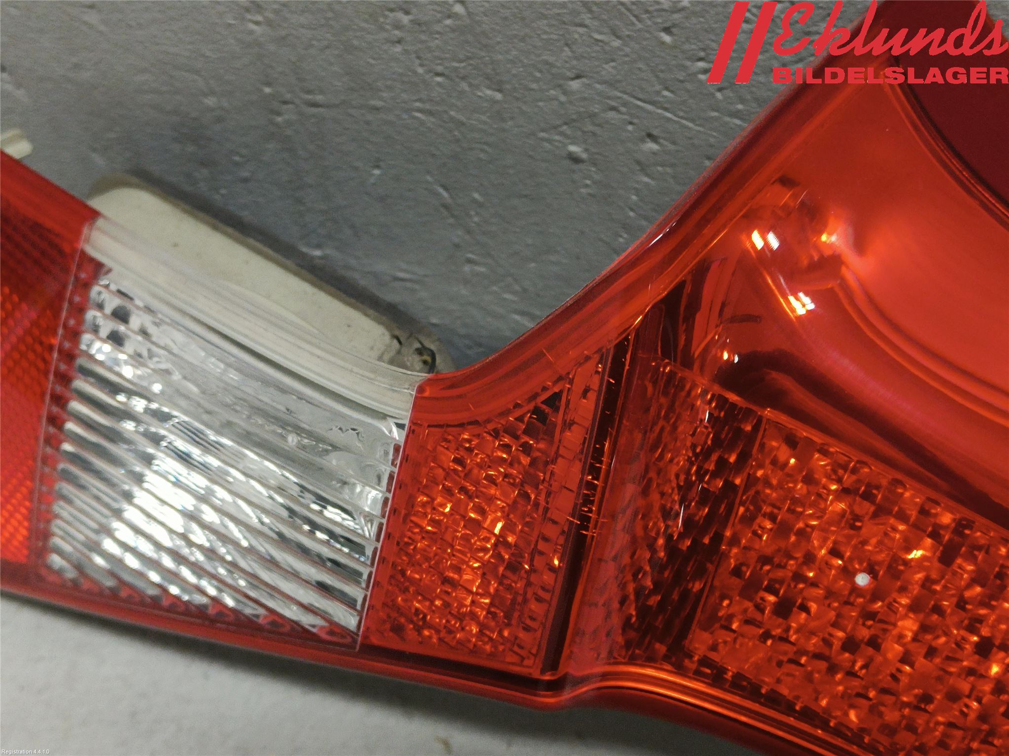 Volvo V70 08-13 Bakljus Lucka Vä