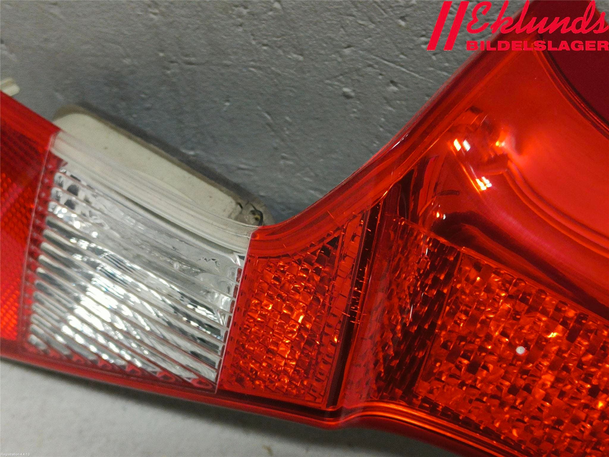 Volvo V70 08-13 Bakljus Lucka Vä