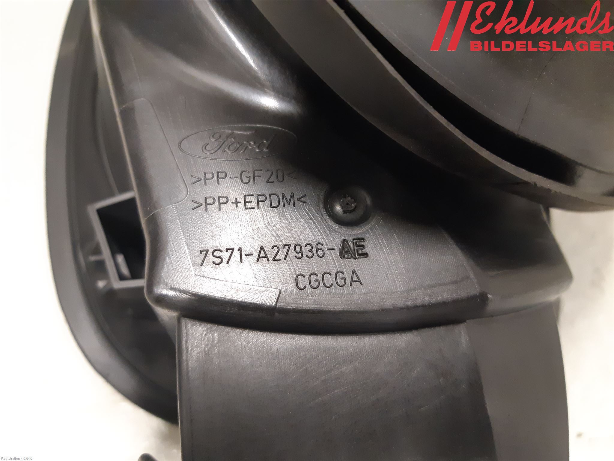 Ford MONDEO 07-15 Tanklucka