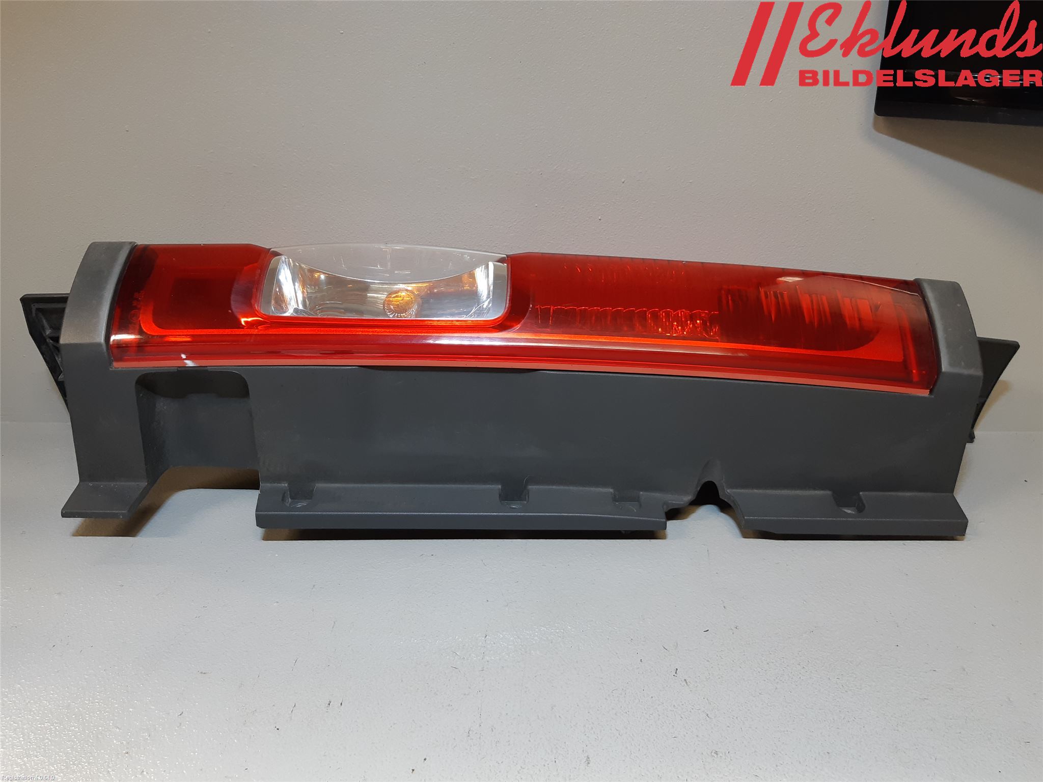 Opel VIVARO 01-14 Bakljus Vänster