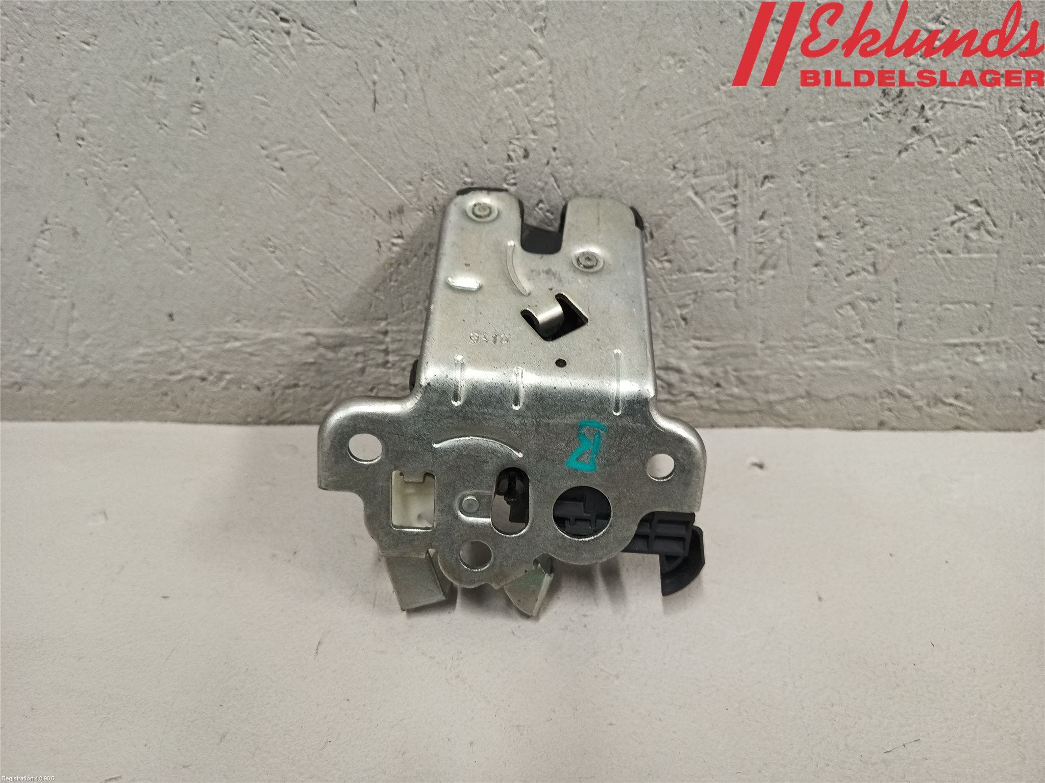 Audi A4/S4 08-11 Låskista Baklucka