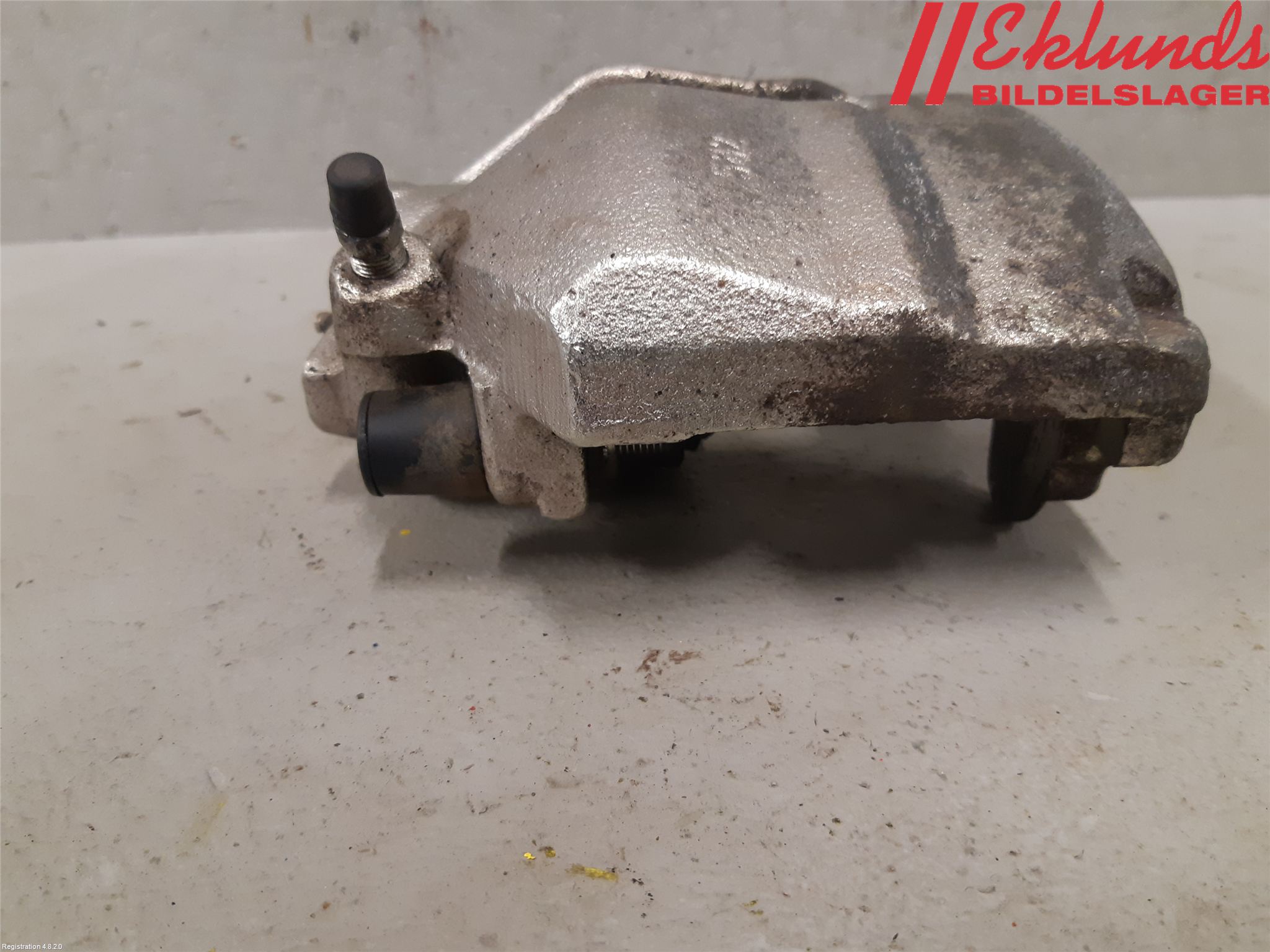 Volkswagen VW PASSAT 11-14 Bromsok Fram Höger