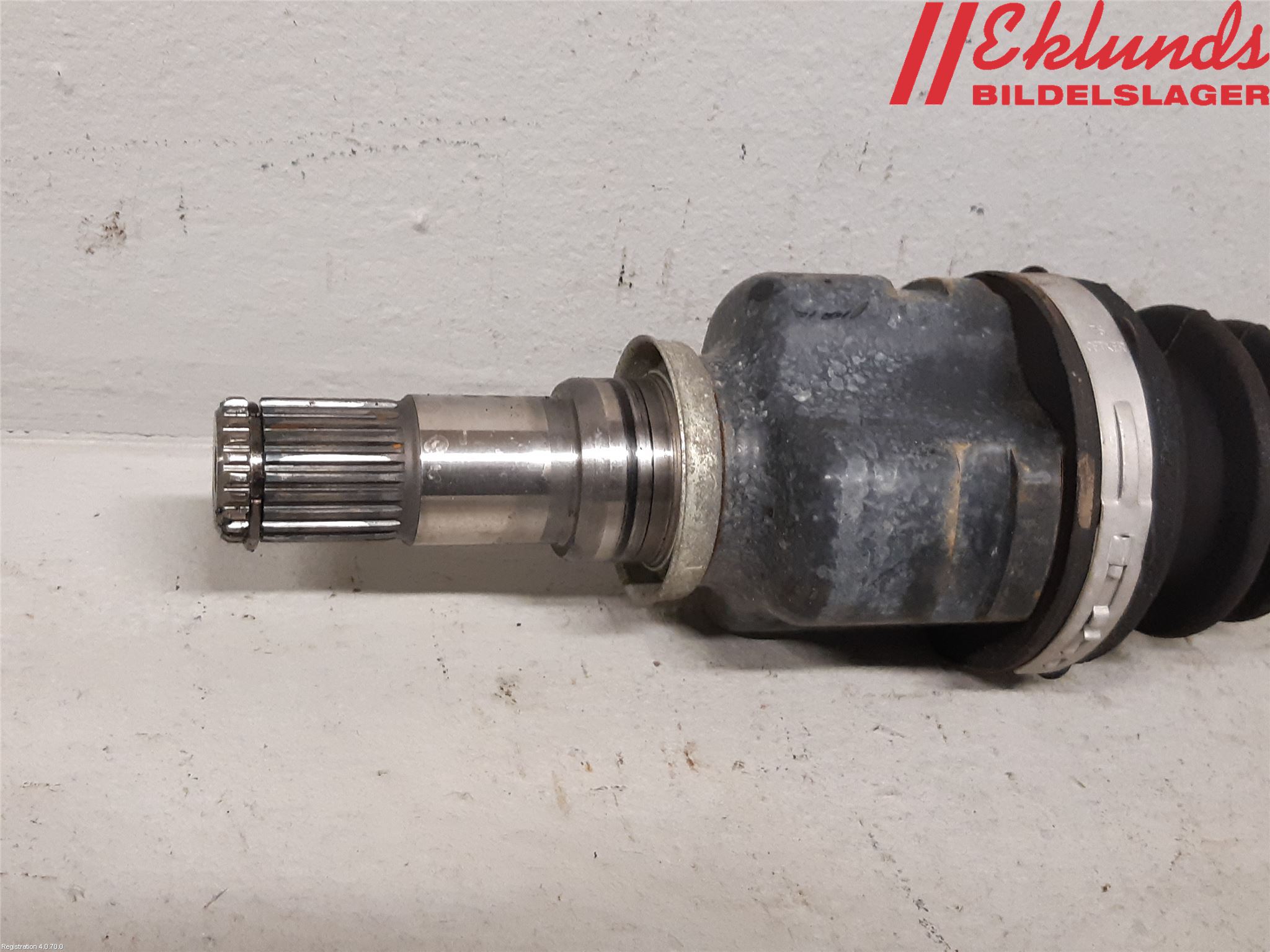 Toyota YARIS XP130 15-20 Drivaxel Fram Vänster