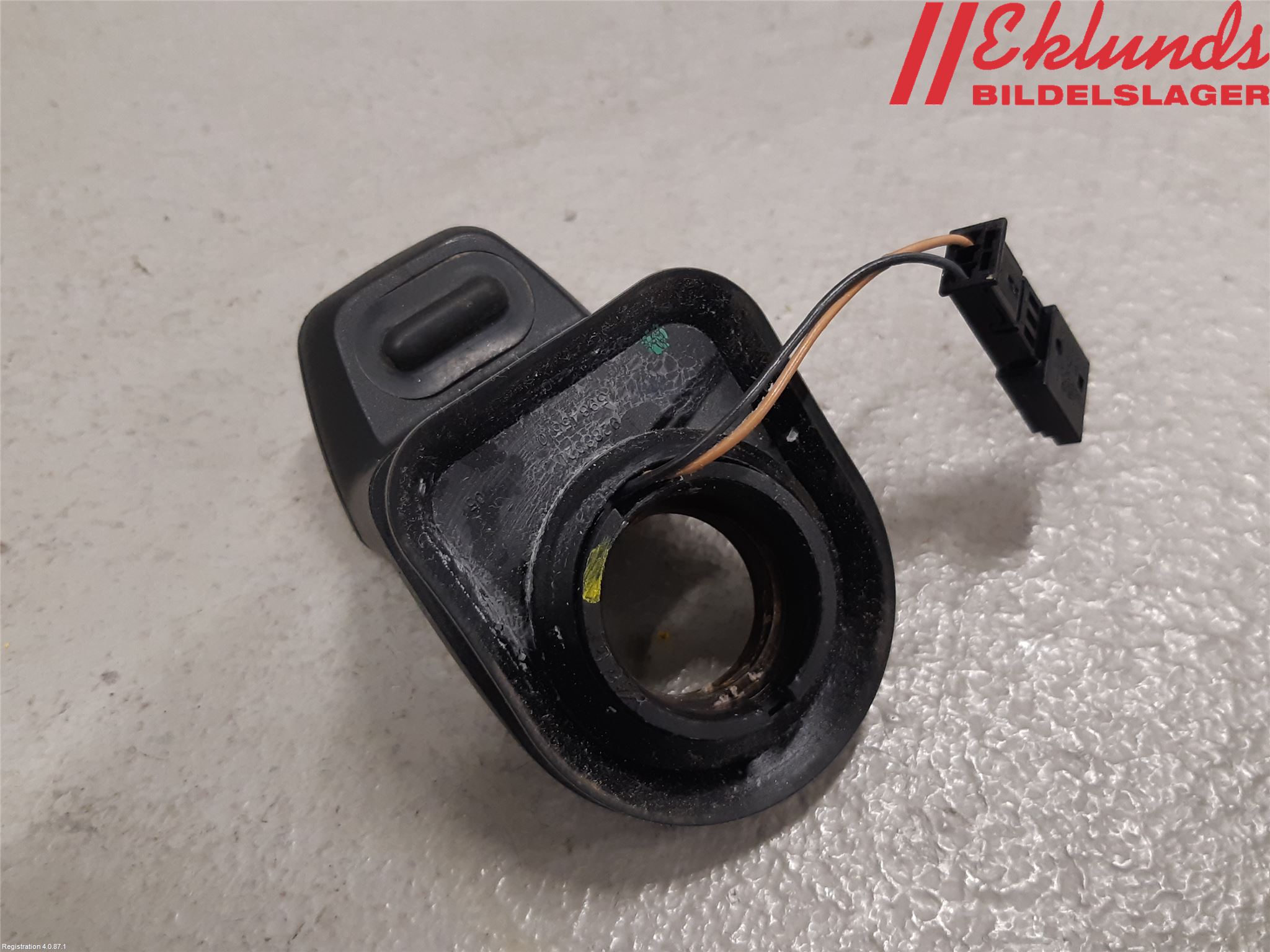 BMW 5 G30/G31/F90 17-23 Strömställare Baklucka