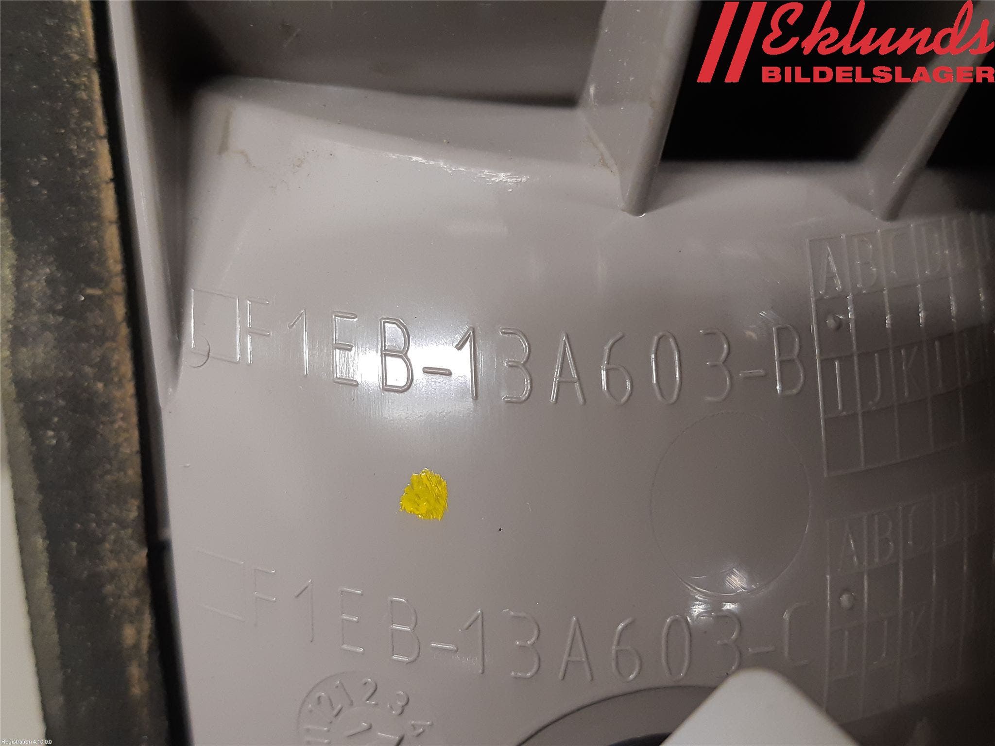 Ford FOCUS 15-18 Bakljus Lucka Vä