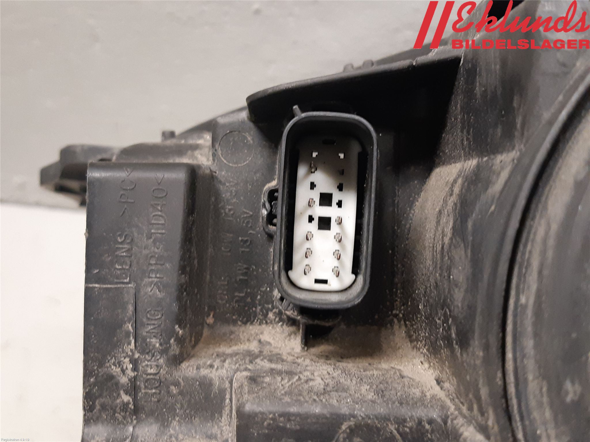 Ford KUGA 17-19 Strålkastare Höger