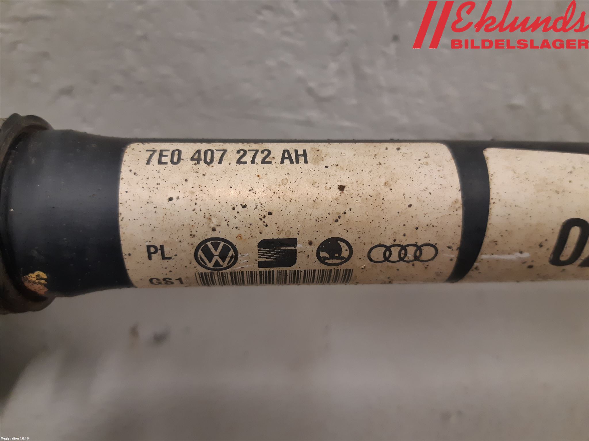 Volkswagen VW TRANSP/CARAVELLE (T5) 04-15 Drivaxel Fram Höger