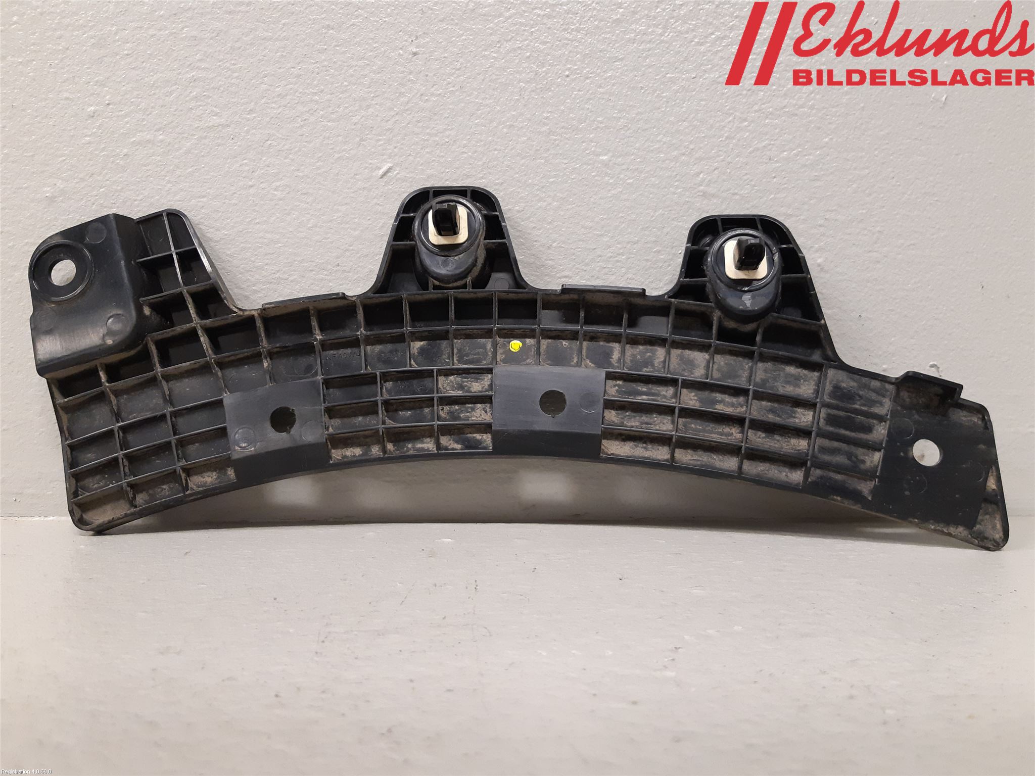 Mazda CX-30 20- Stötfångarfäste Bak Vä