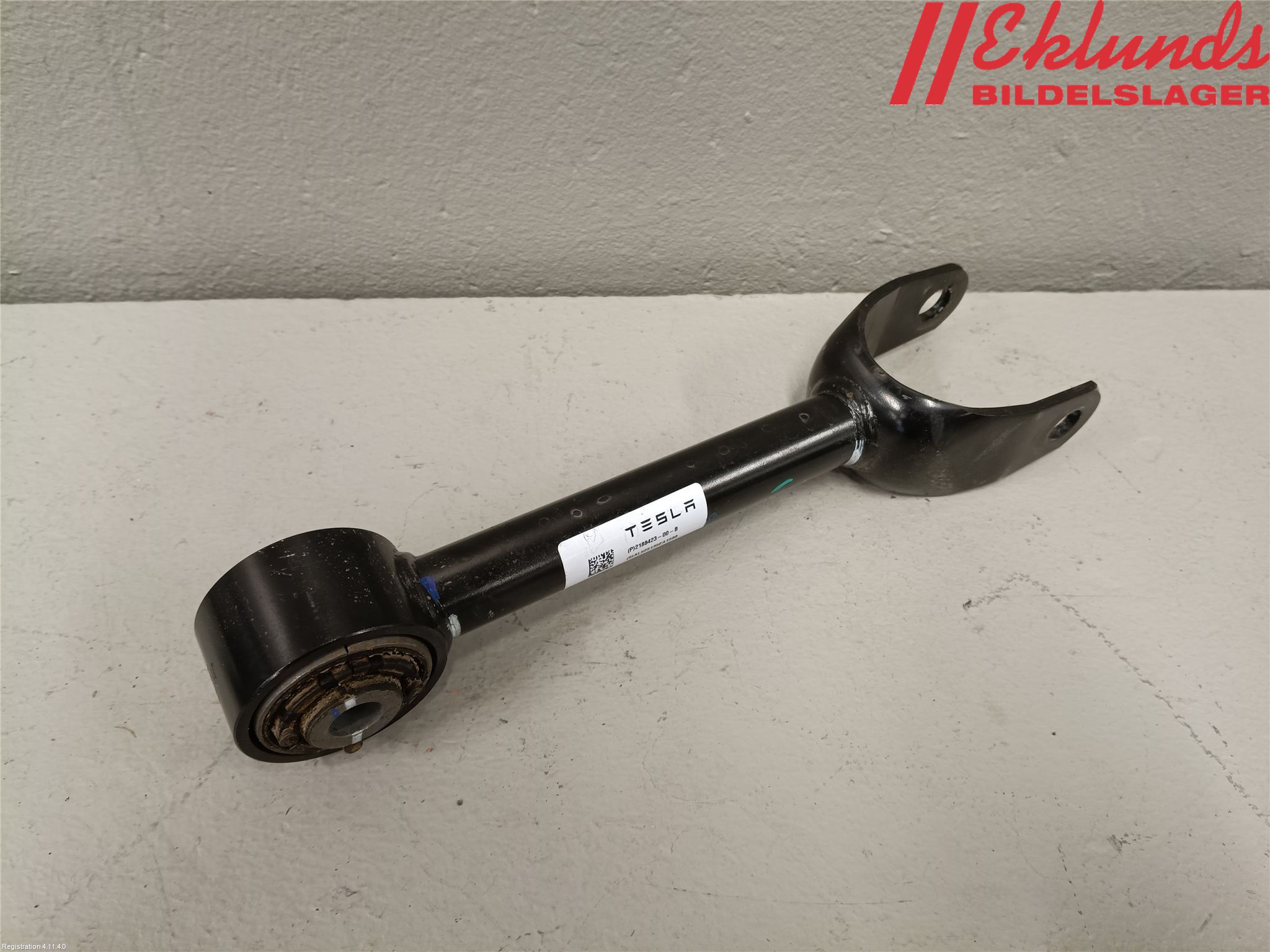 Tesla MODEL Y 21- Bärarm Bak Övre Höger