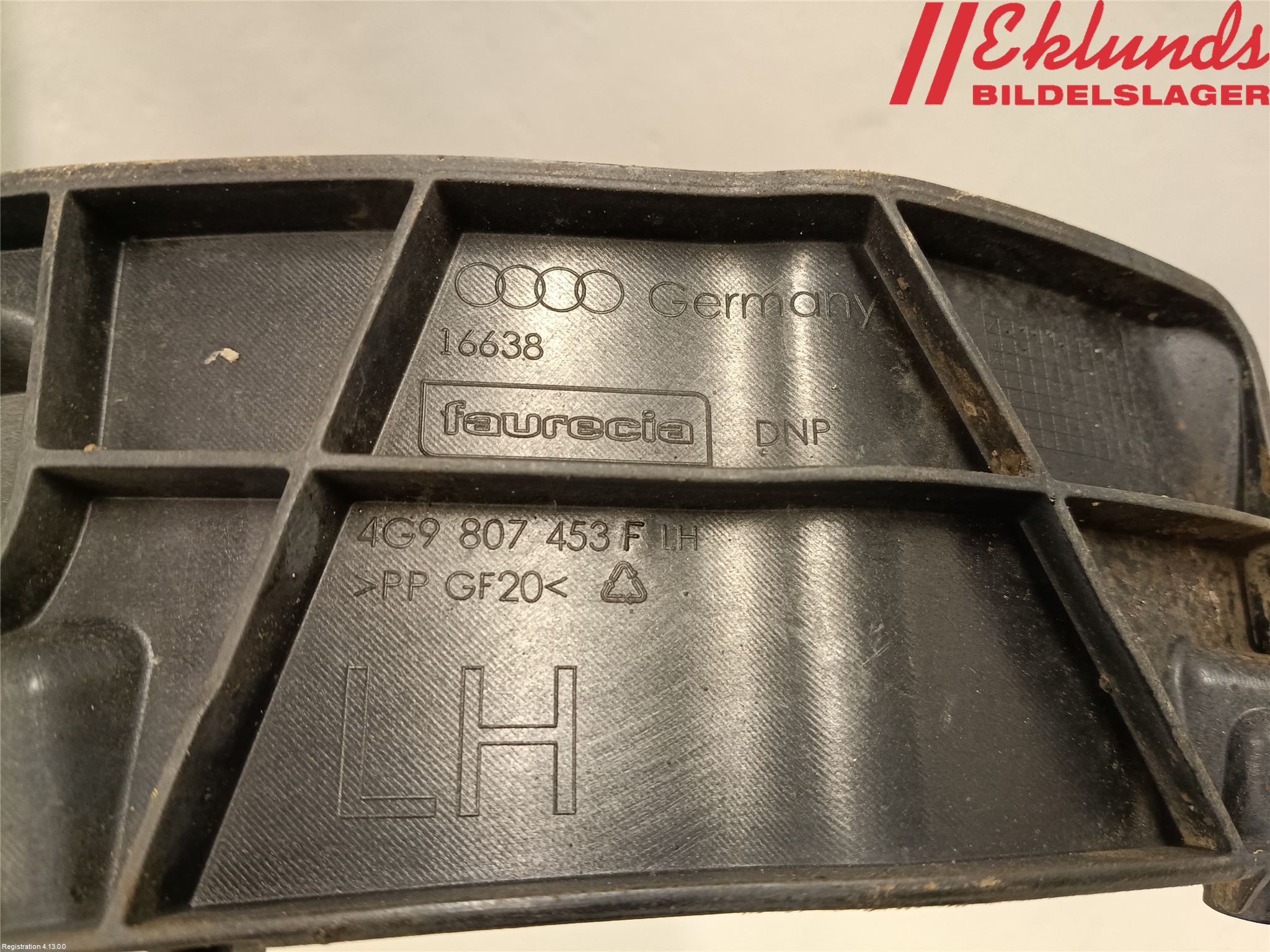 Audi A6 ALLROAD 12-18 Stötfångarfäste Bak Vä