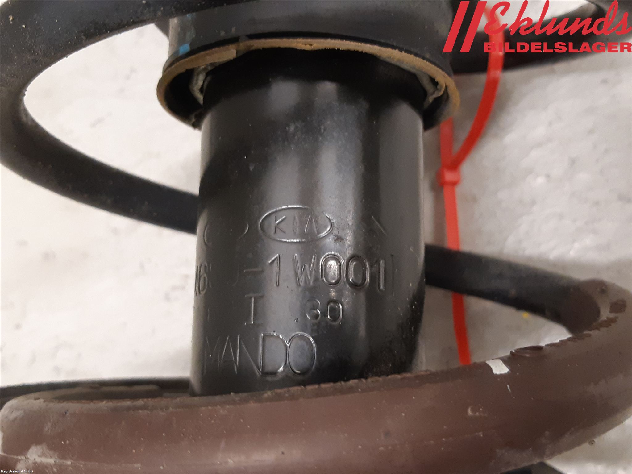 Kia RIO 12-16 Fjäderben Fram Vänster