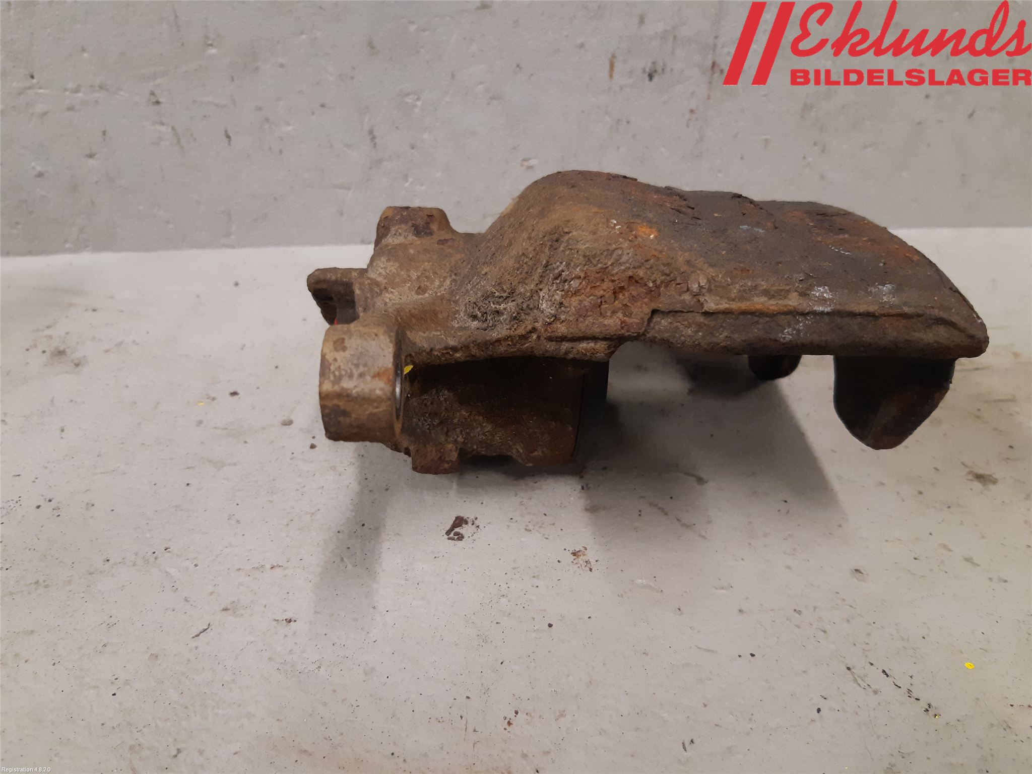 Volkswagen VW PASSAT 15-19 Bromsok Fram Vänster