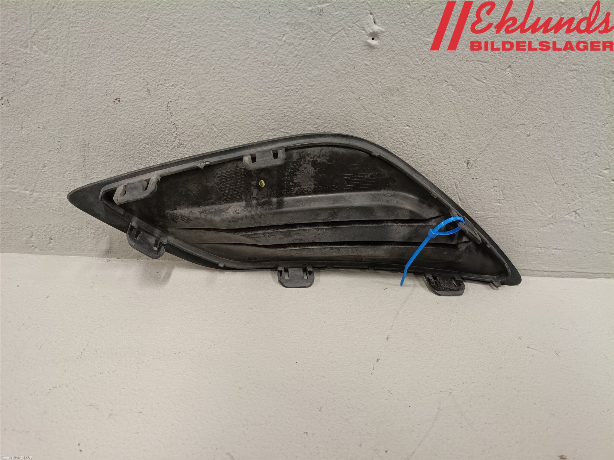 Volvo V60 11-13 Stöt Utfyllnad-List-Grill