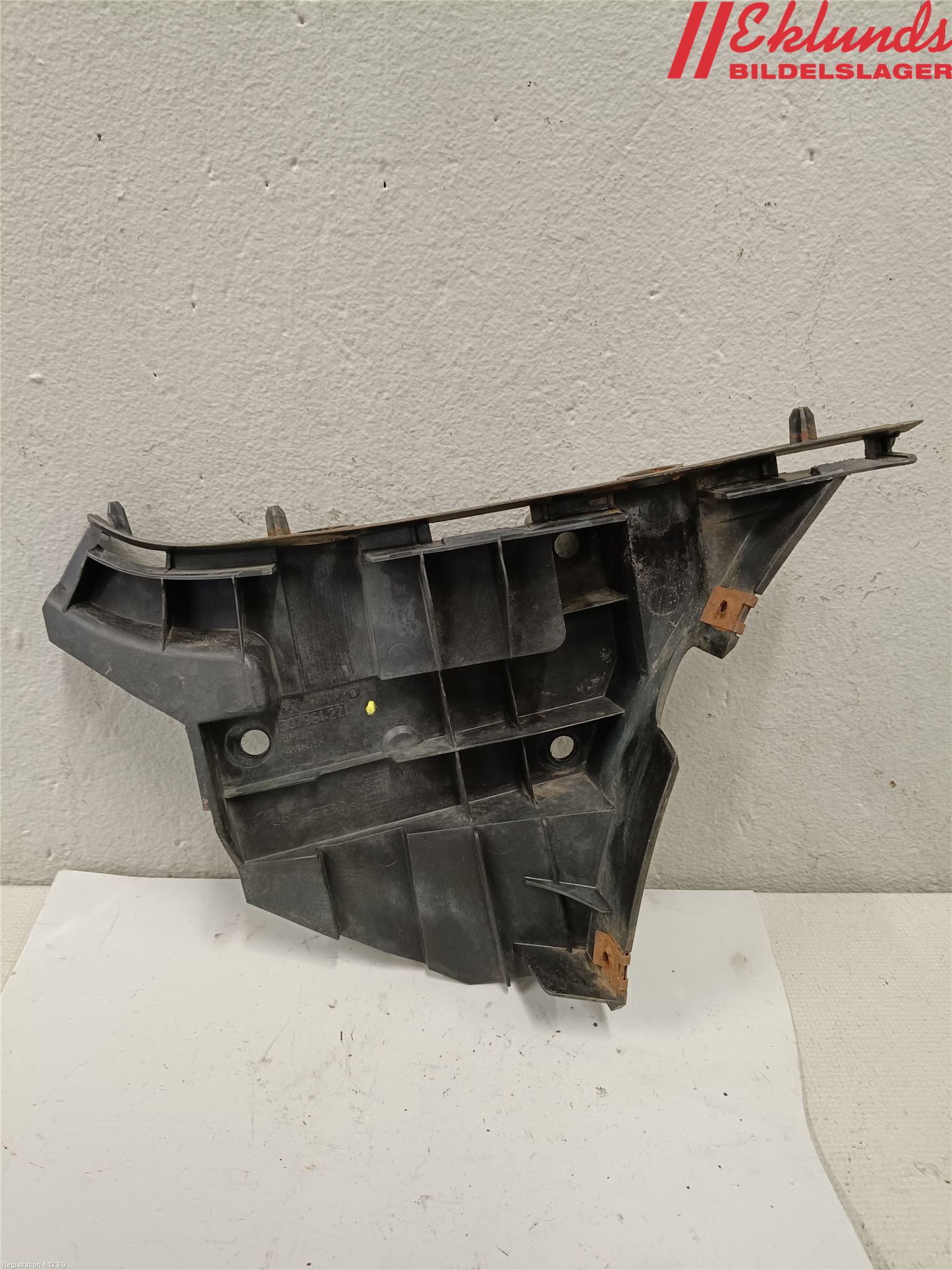 Volvo S80 07-13 Stötfångarfäste Fram Vä