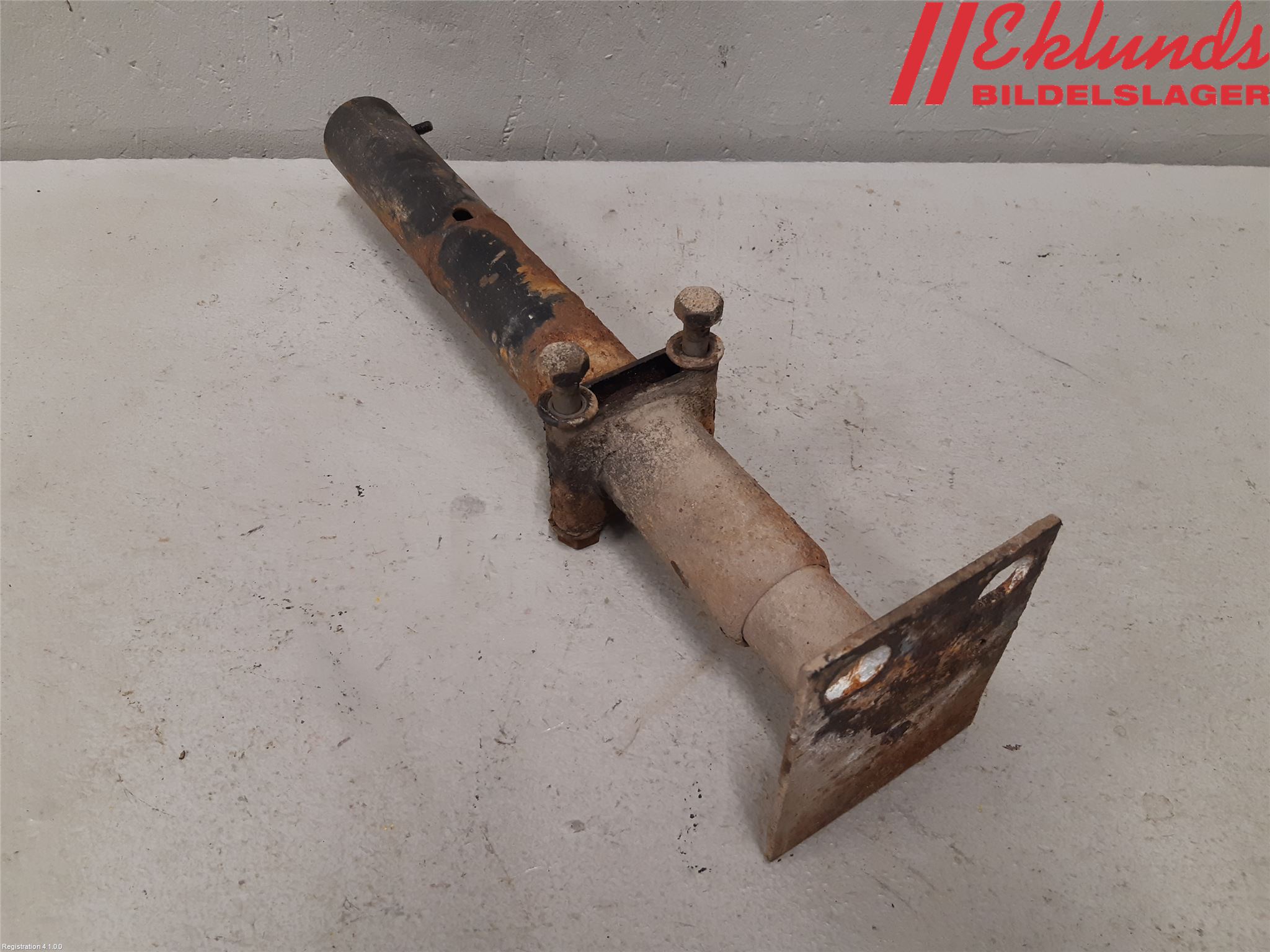 Volvo 740 84-87 Stötfångarbärjärn Bak