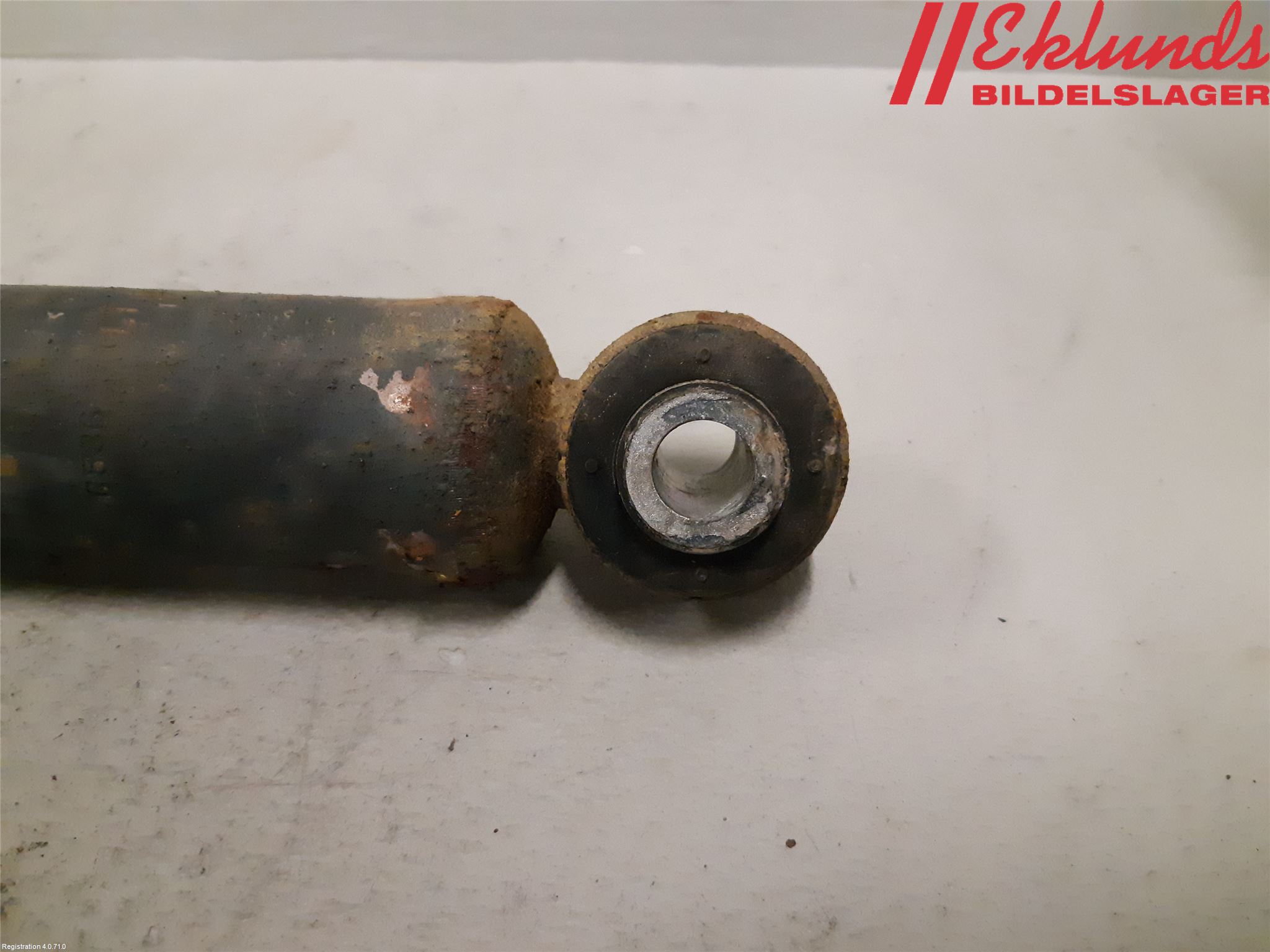 Iveco DAILY 14->> Stötdämpare Fram