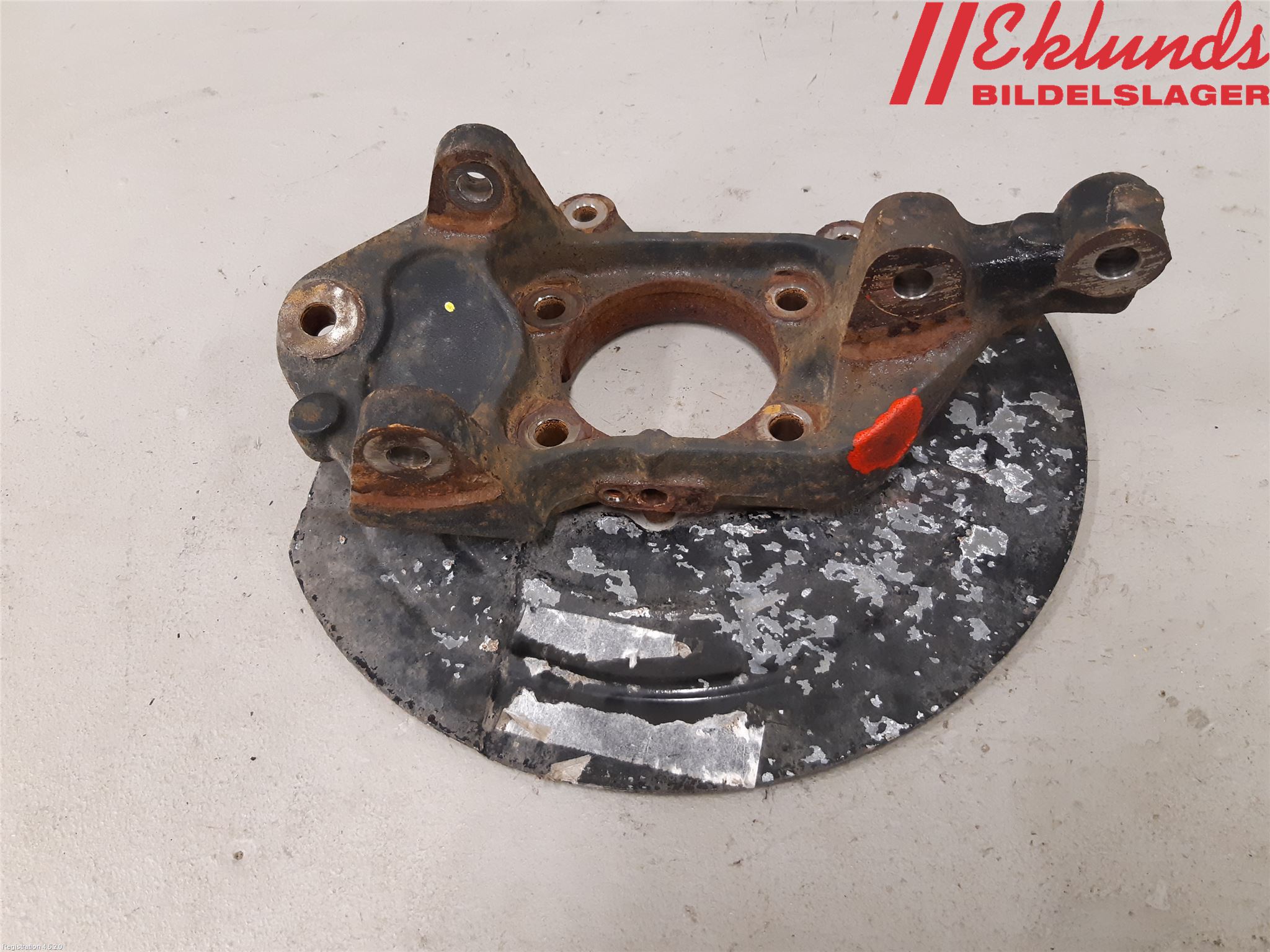 Fiat 500X 15- Hjullagerhus-Spindel Vä B