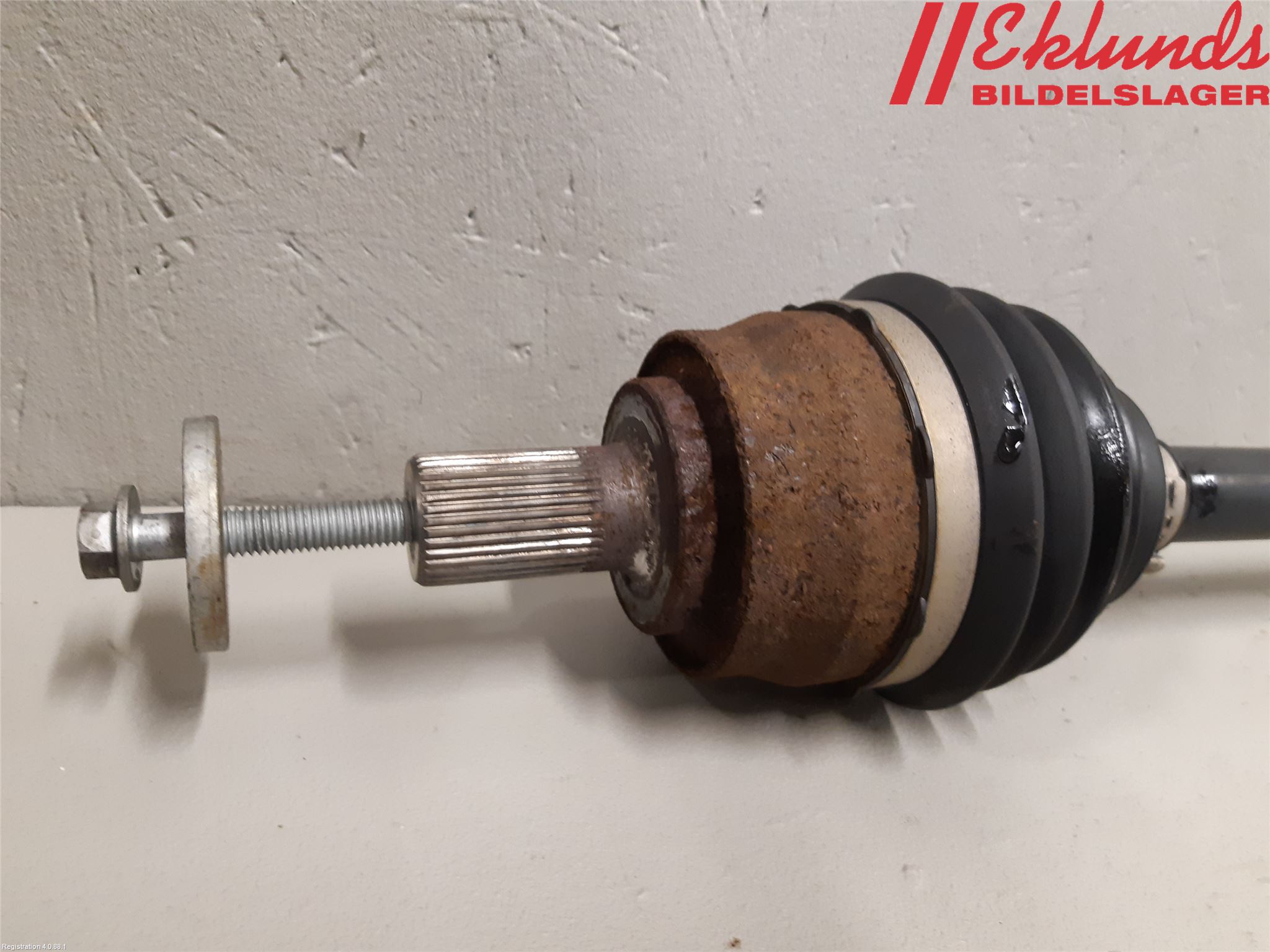 Volvo V40 12-19 Drivaxel Fram Höger