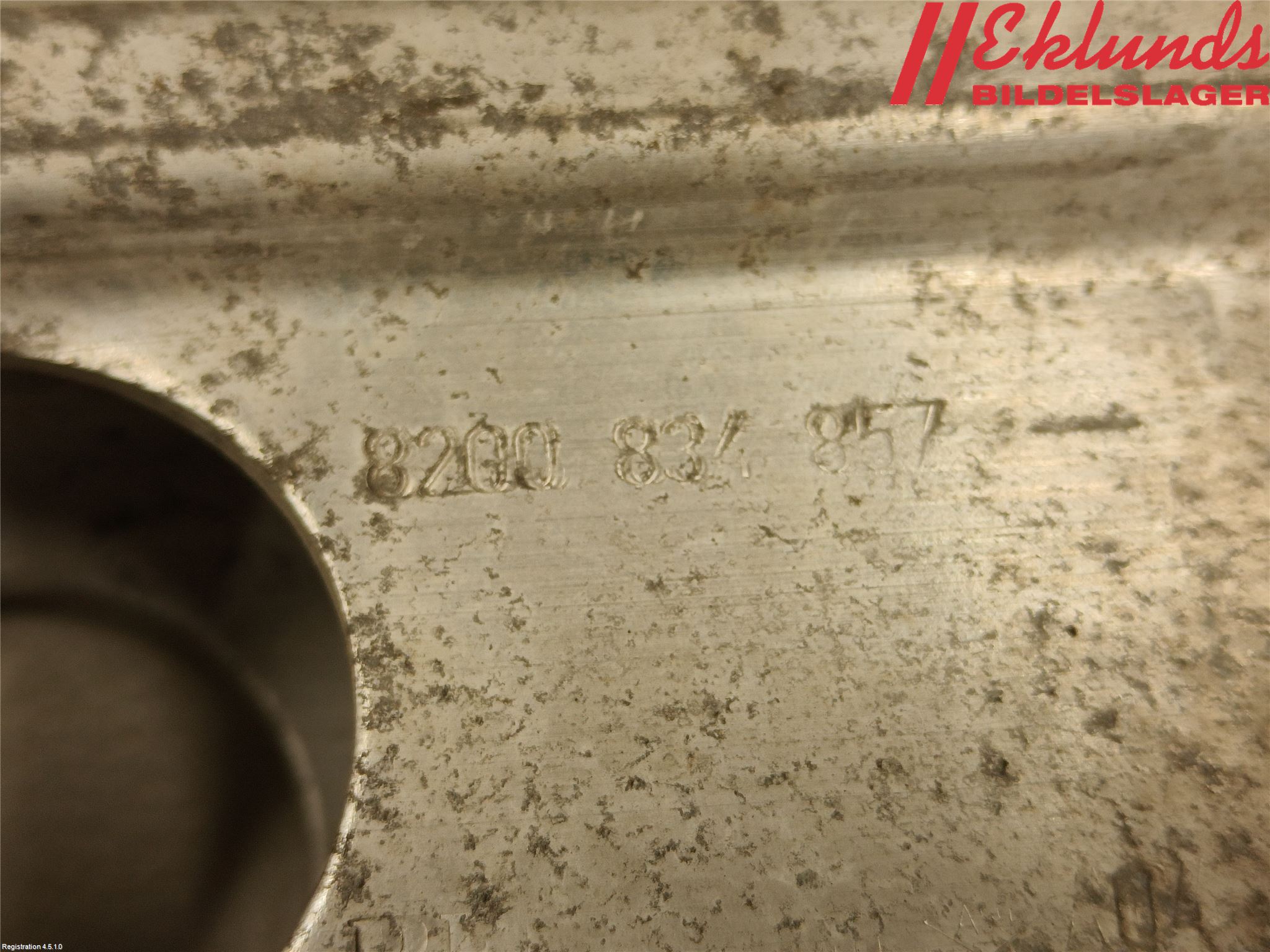 Renault CLIO III  09-12 Stötfångarbalk Fram