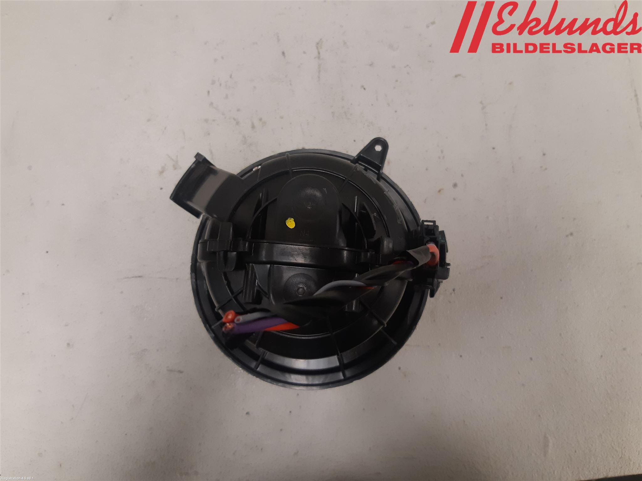 Opel CROSSLAND X 18- Värmefläkt