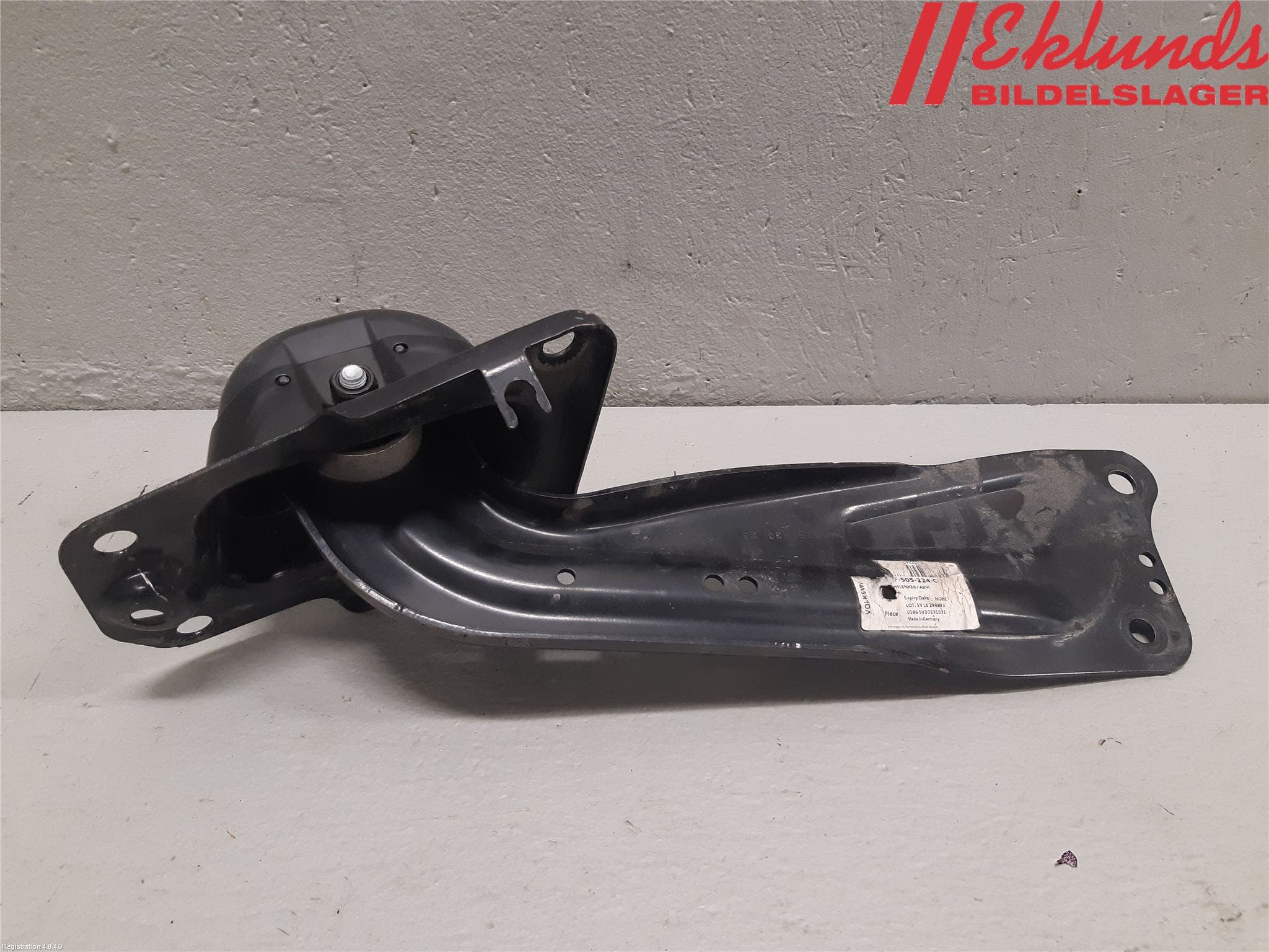 Volkswagen VW TIGUAN 16-24 Bärarm Bak Höger