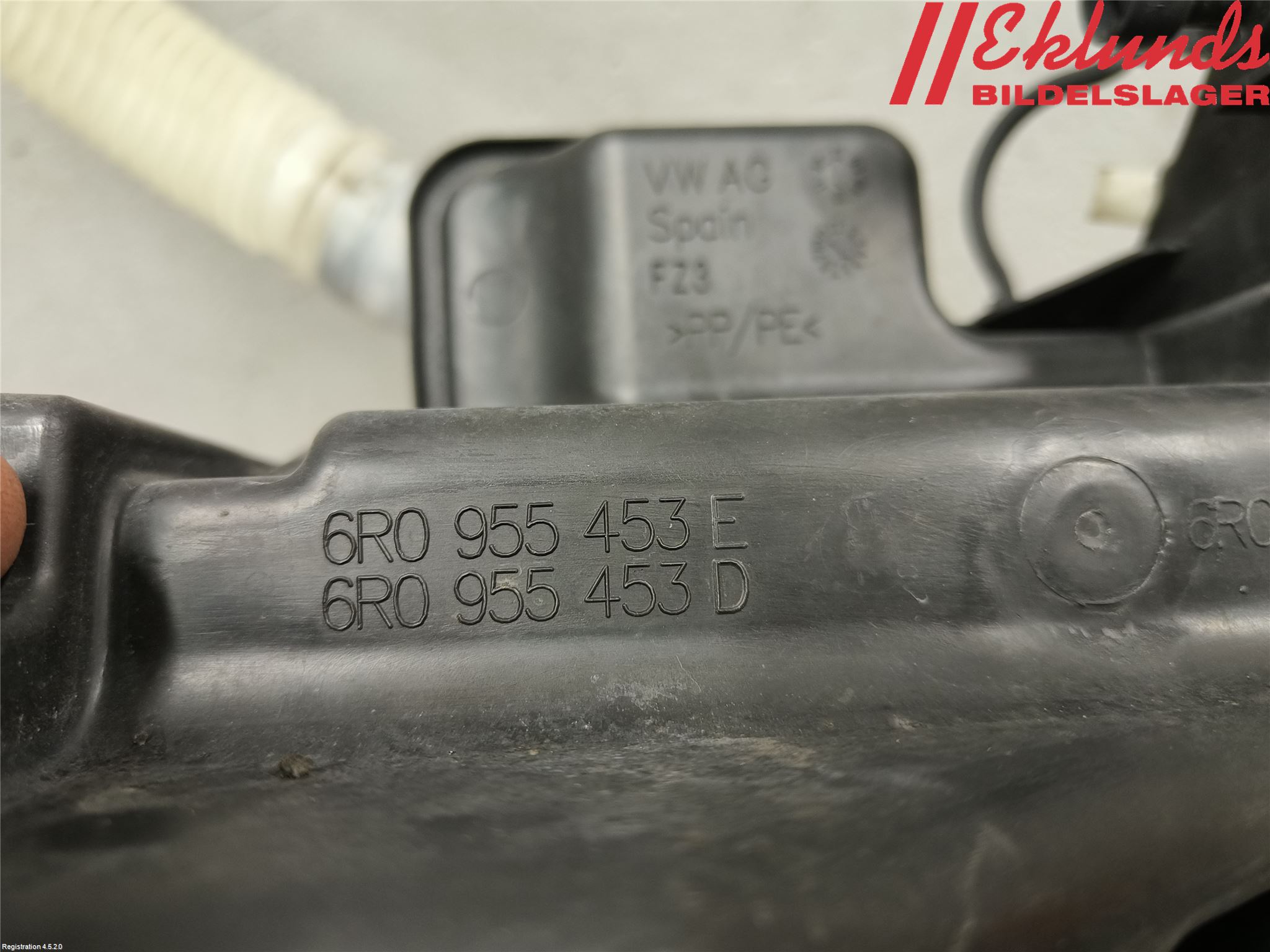 Volkswagen VW POLO 10-17 Spolartank Vindruta