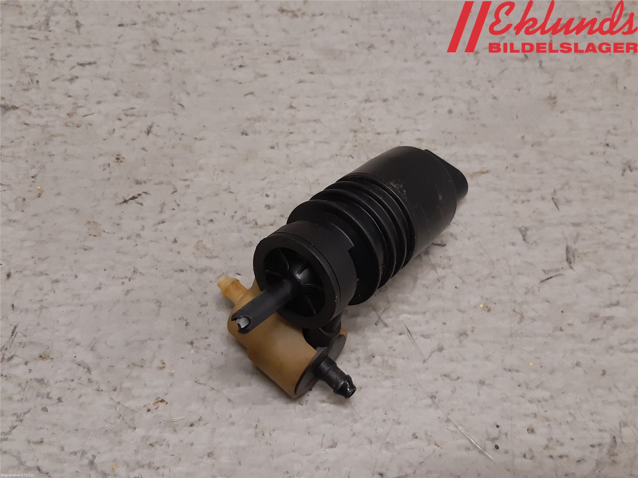 Volkswagen VW CADDY 11-15 Spolarpump Vindruta