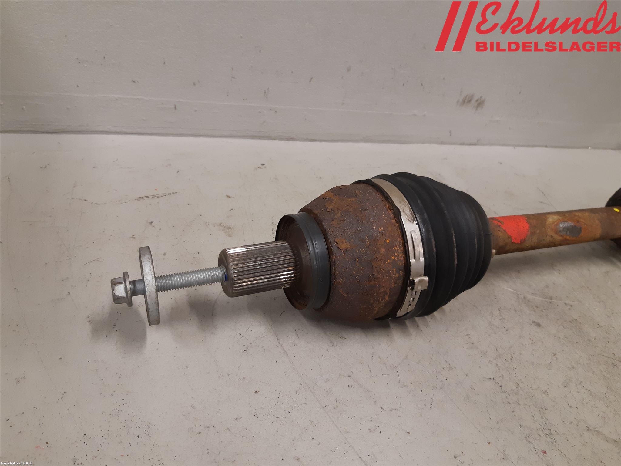 Volvo V70 08-13 Drivaxel Fram Vänster