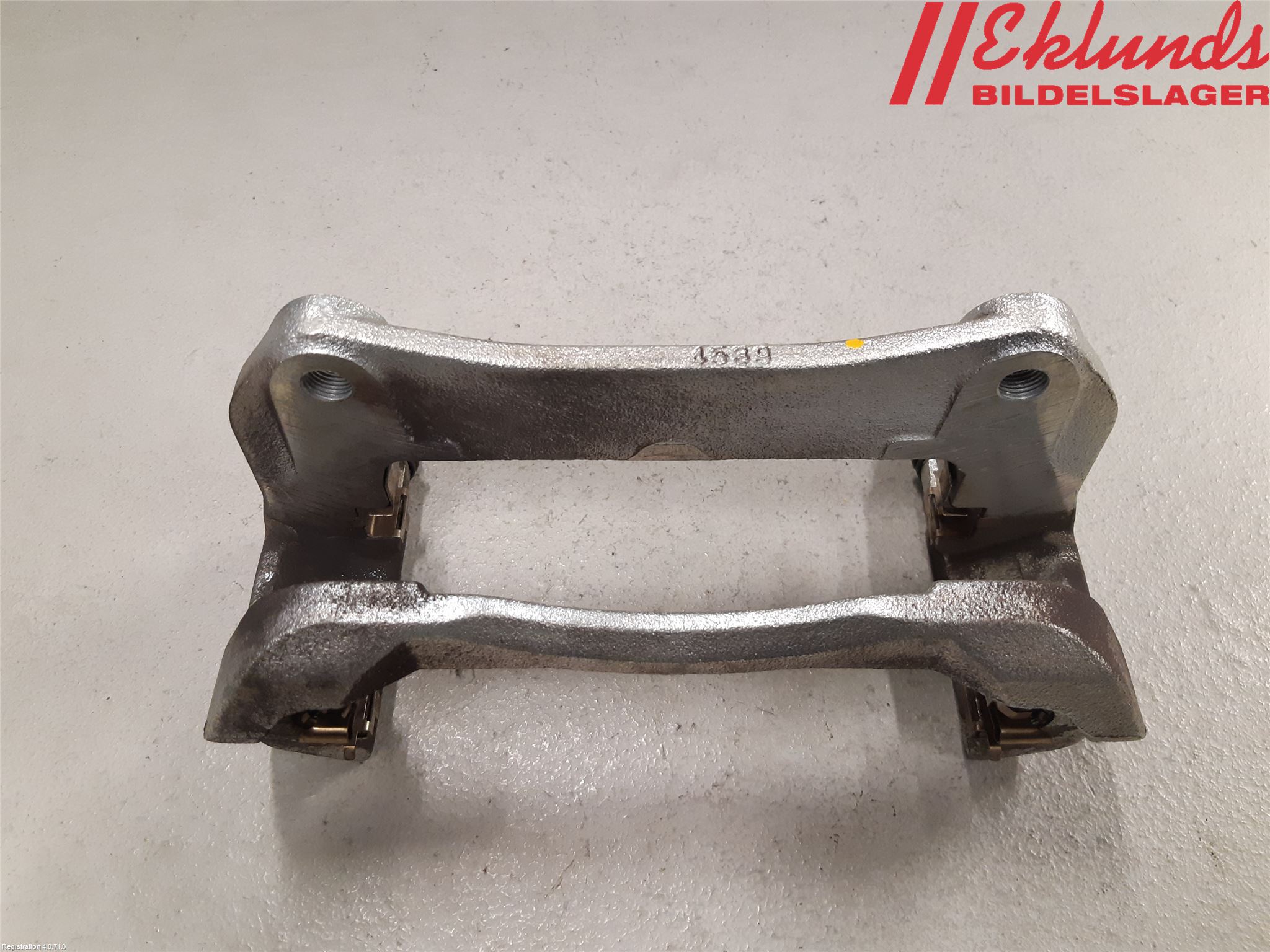 Toyota RAV4 19- Bromsokshållare