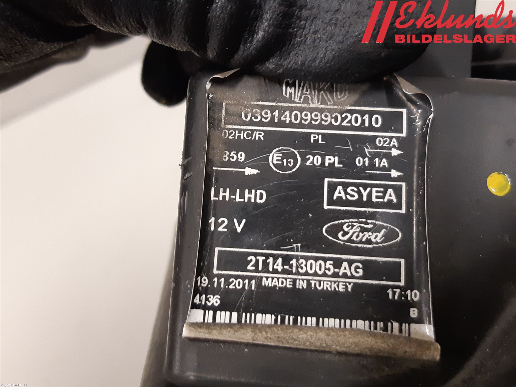 Ford TRANSIT CONNECT 09-13 Strålkastare Vänster