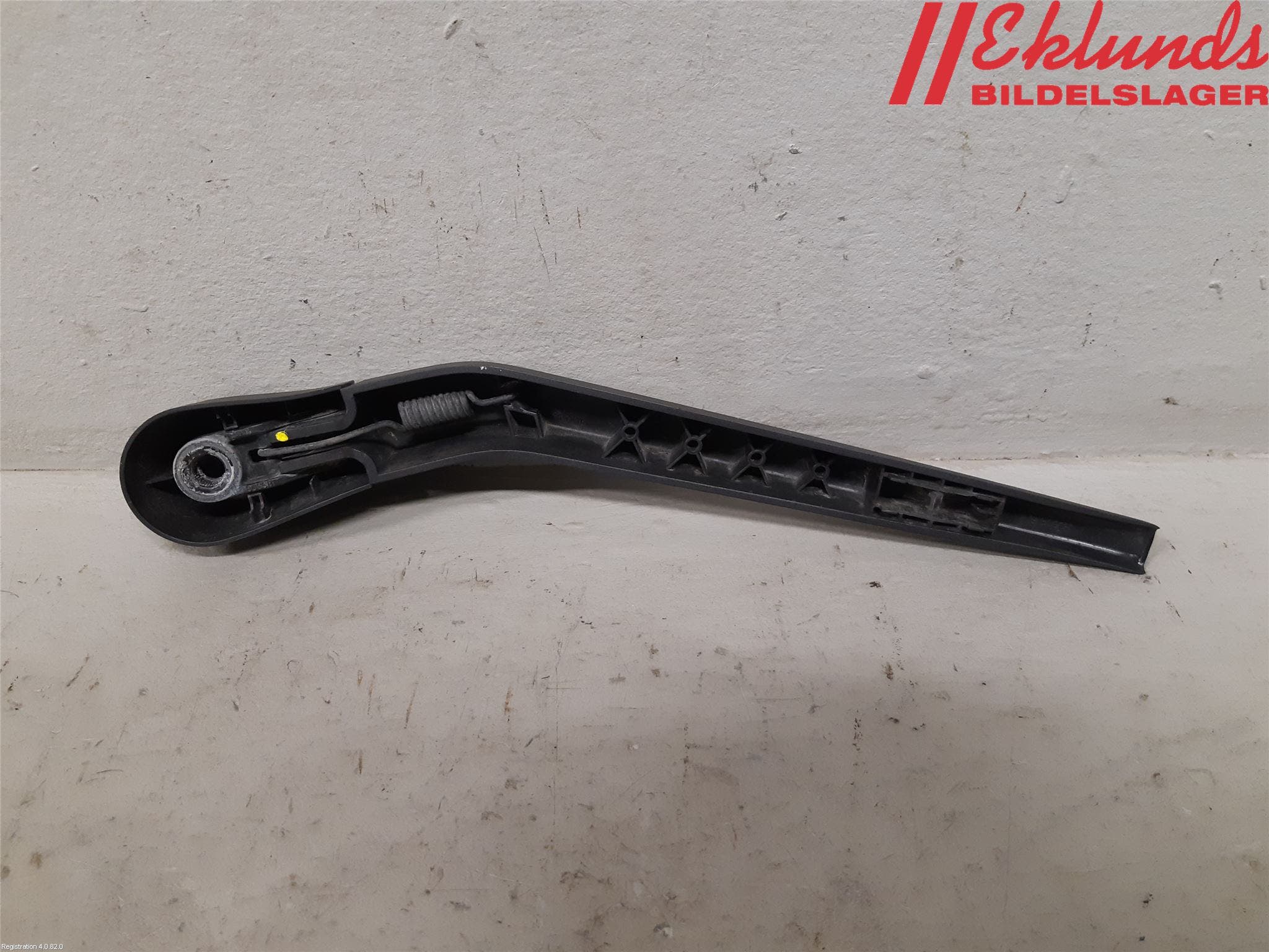 Volvo V40 12-19 Torkararm-Bakruta